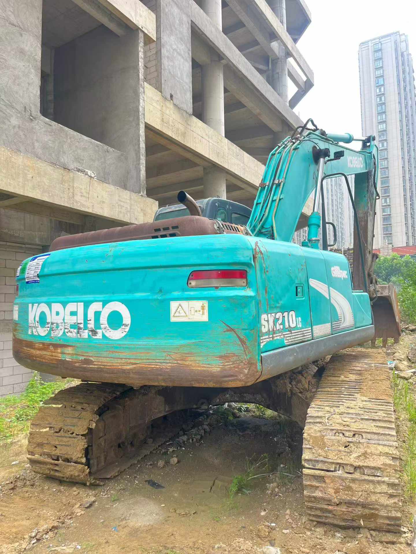 Buy Kobelco SK210 Used Excavator / 1