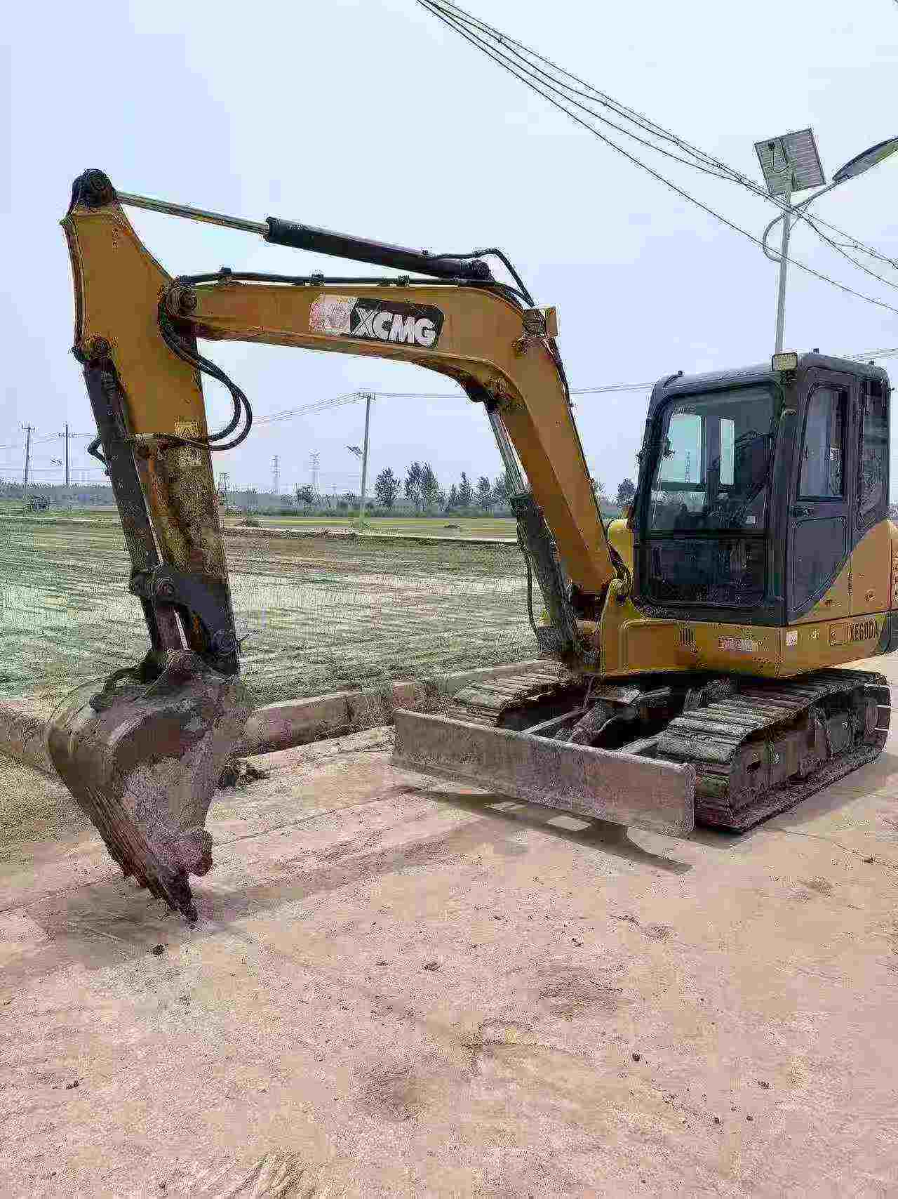 Buy XCMG XE60 Used Excavator / 2 Buy XCMG XE60 Used Excavator / 2
