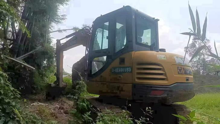 Buy XCMG XE60 Used Excavator / 1
