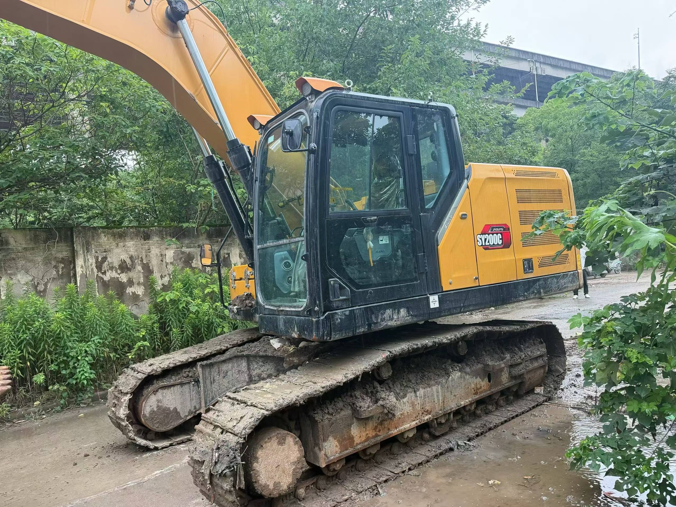 Buy Sany SY205C Used Excavator / 1