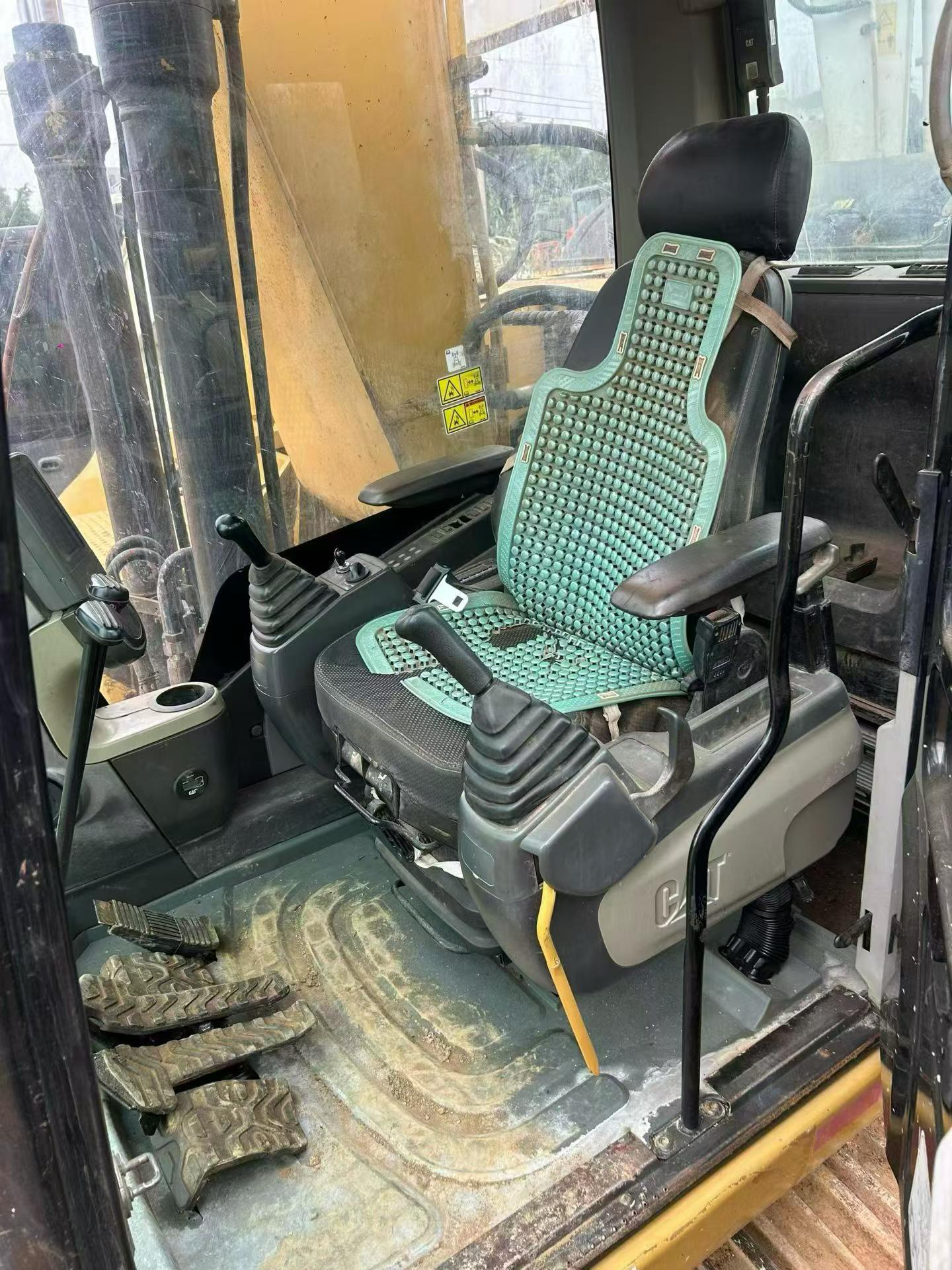 Buy Caterpillar 323DL Used Excavator / 7 Buy Caterpillar 323DL Used Excavator / 7