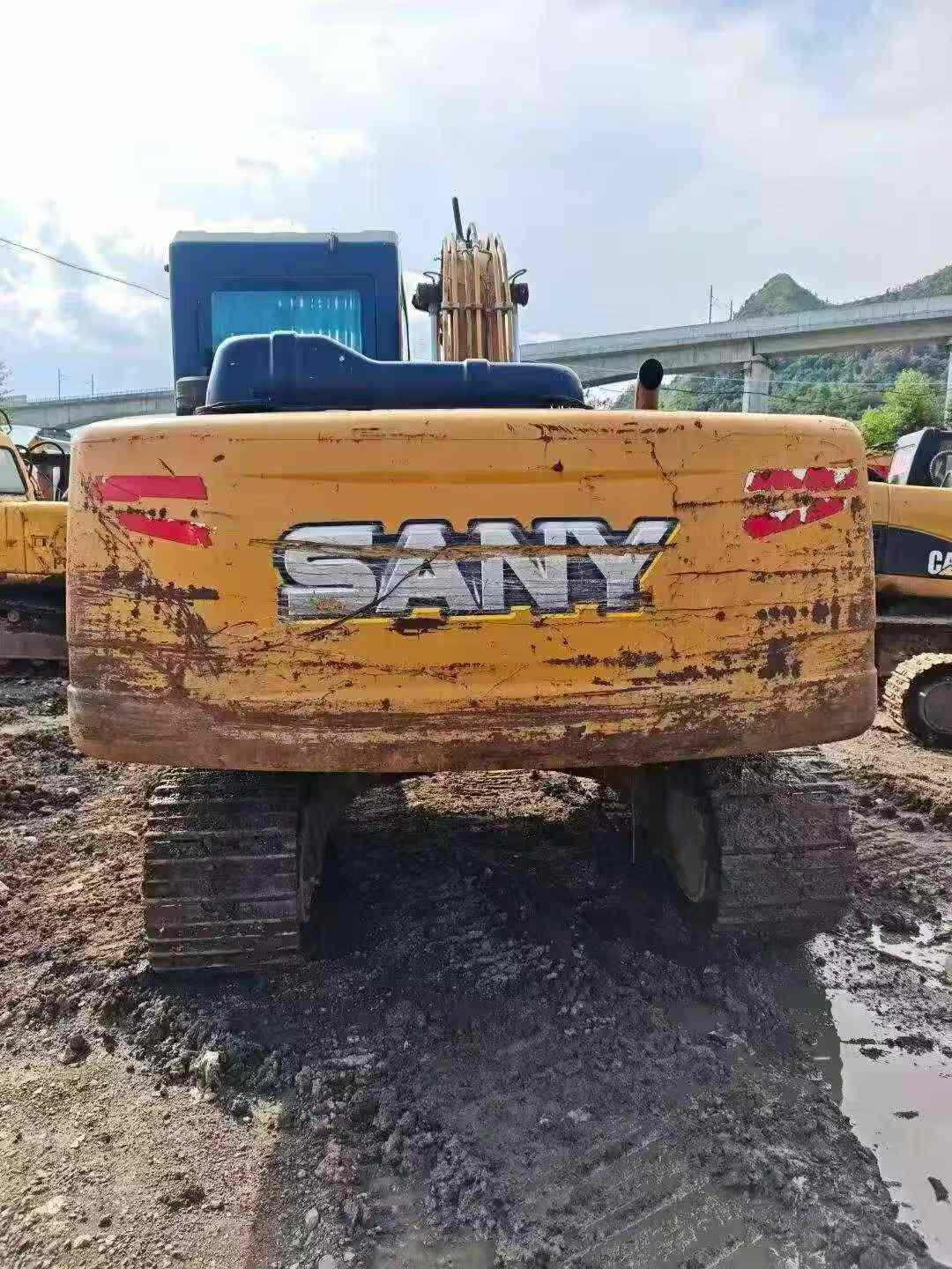 Buy Sany SY215C Used Excavator / 5 Buy Sany SY215C Used Excavator / 5