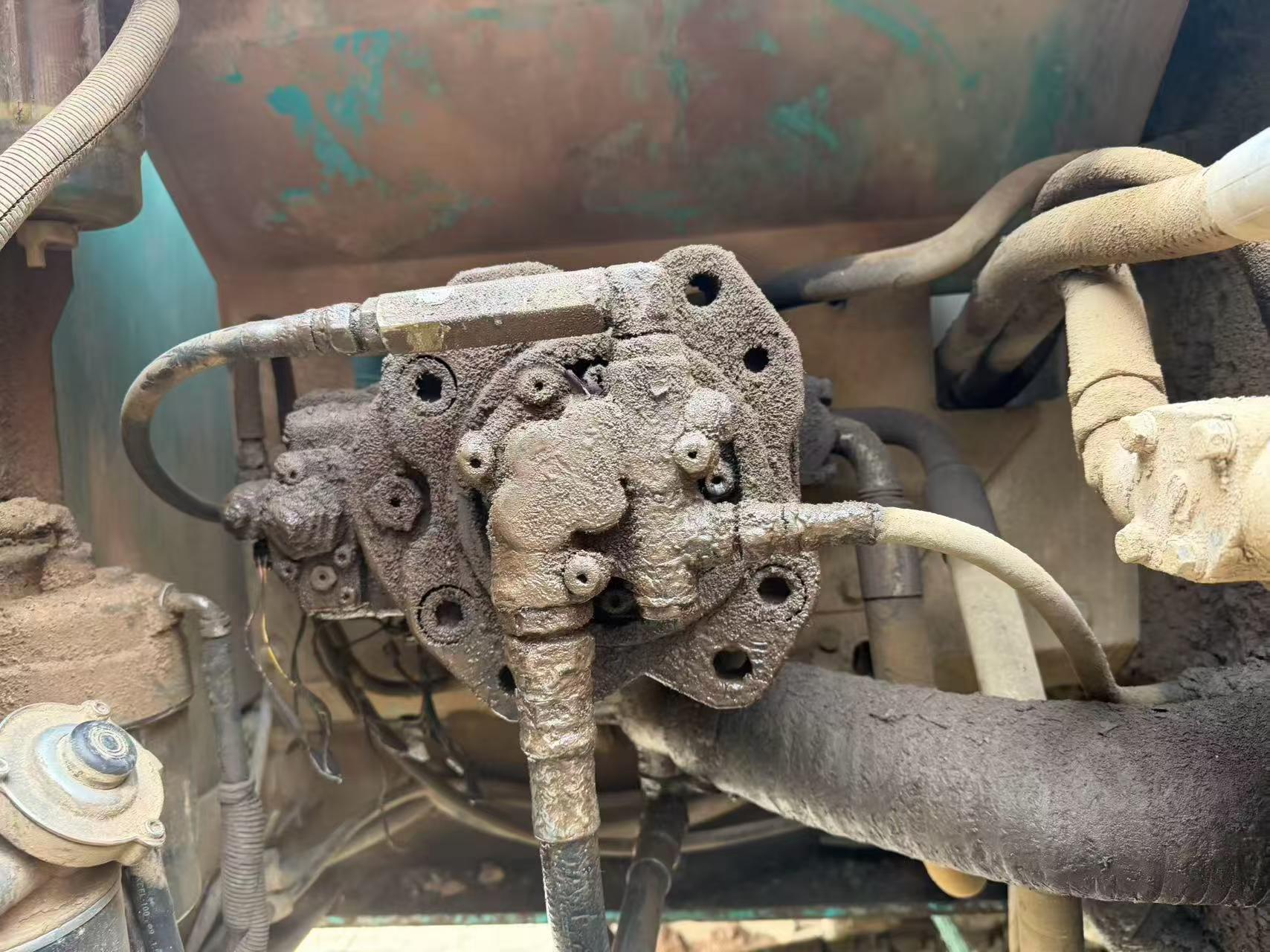 Buy Kobelco SK210 Used Excavator / 3 Buy Kobelco SK210 Used Excavator / 3