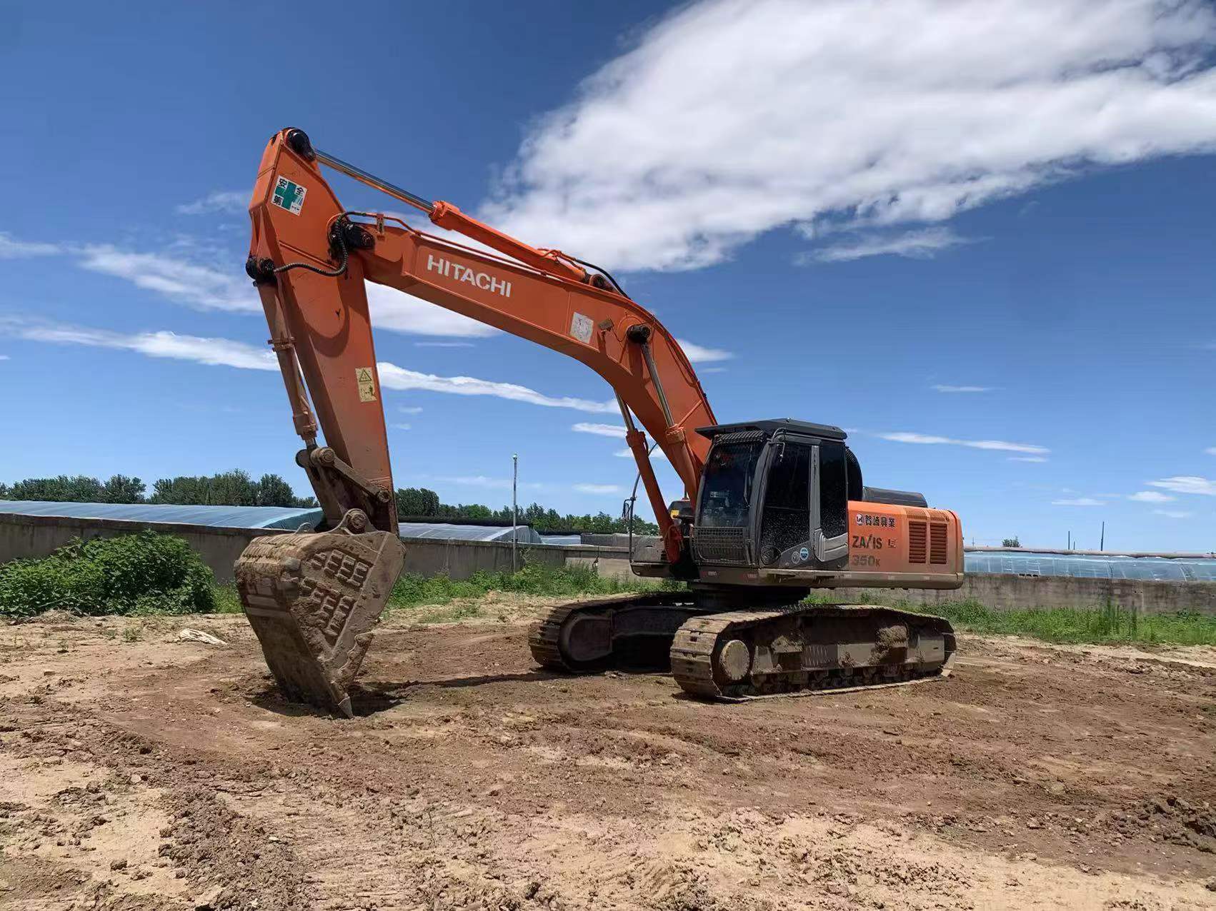 Buy Hitachi ZX350K Used Excavator / 1