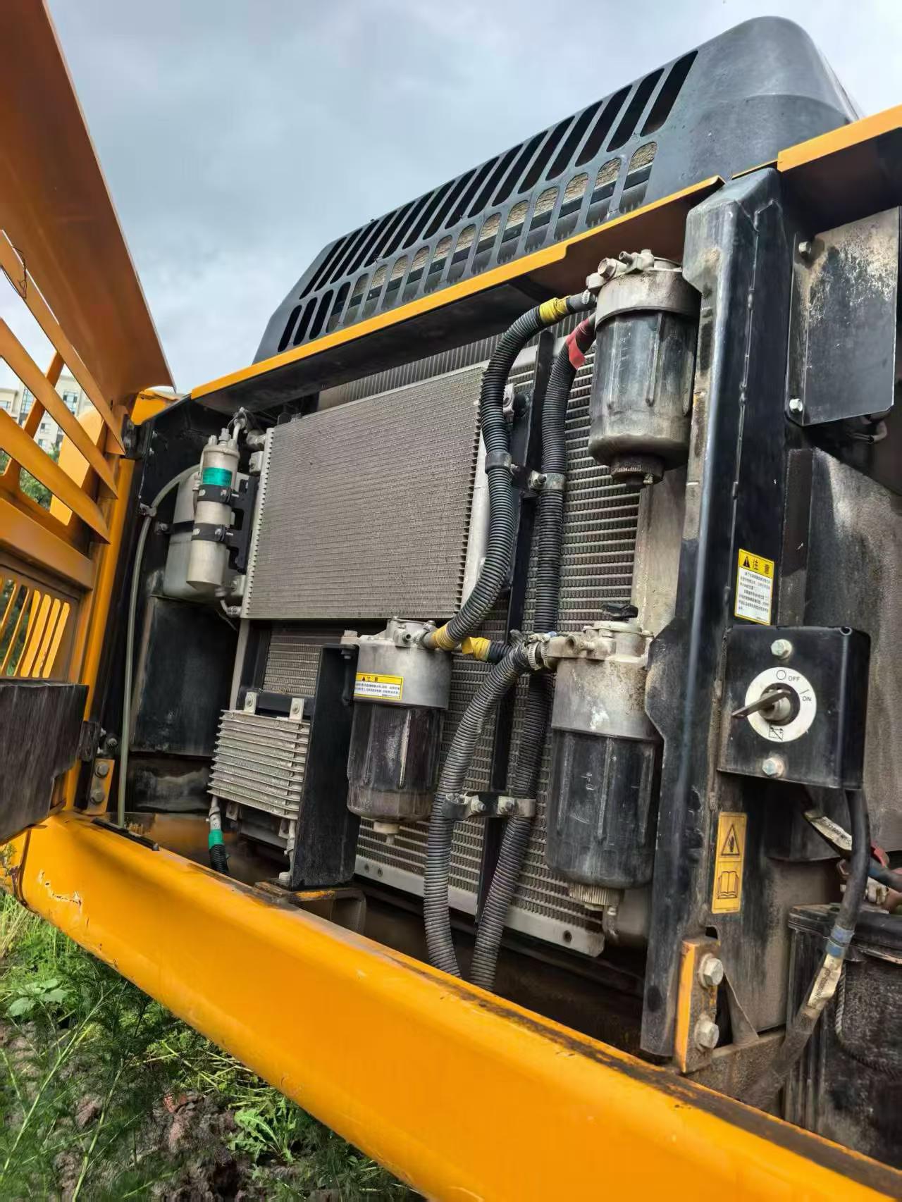 Buy Kato HD1430 Used Excavator / 8 Buy Kato HD1430 Used Excavator / 8