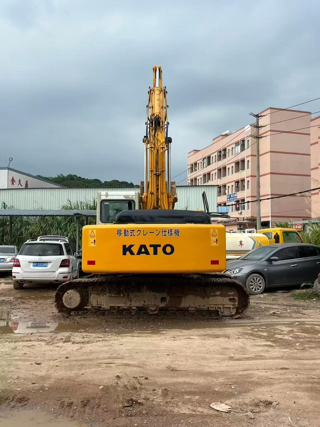 Buy Kato 820-3SP Used Excavator / 9 Buy Kato 820-3SP Used Excavator / 9