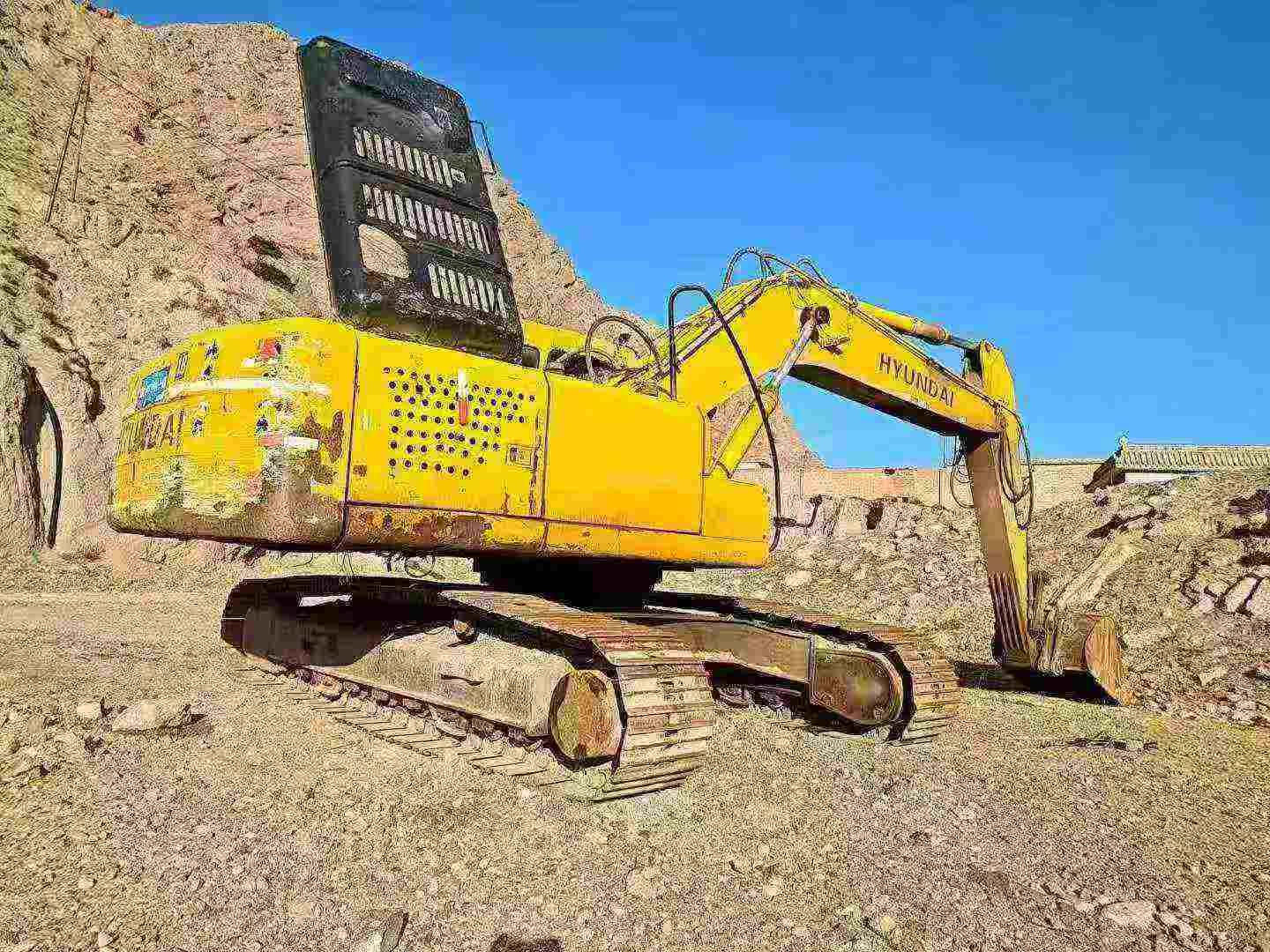 Buy Hyundai R265LC-7 Used Excavator / 2 Buy Hyundai R265LC-7 Used Excavator / 2