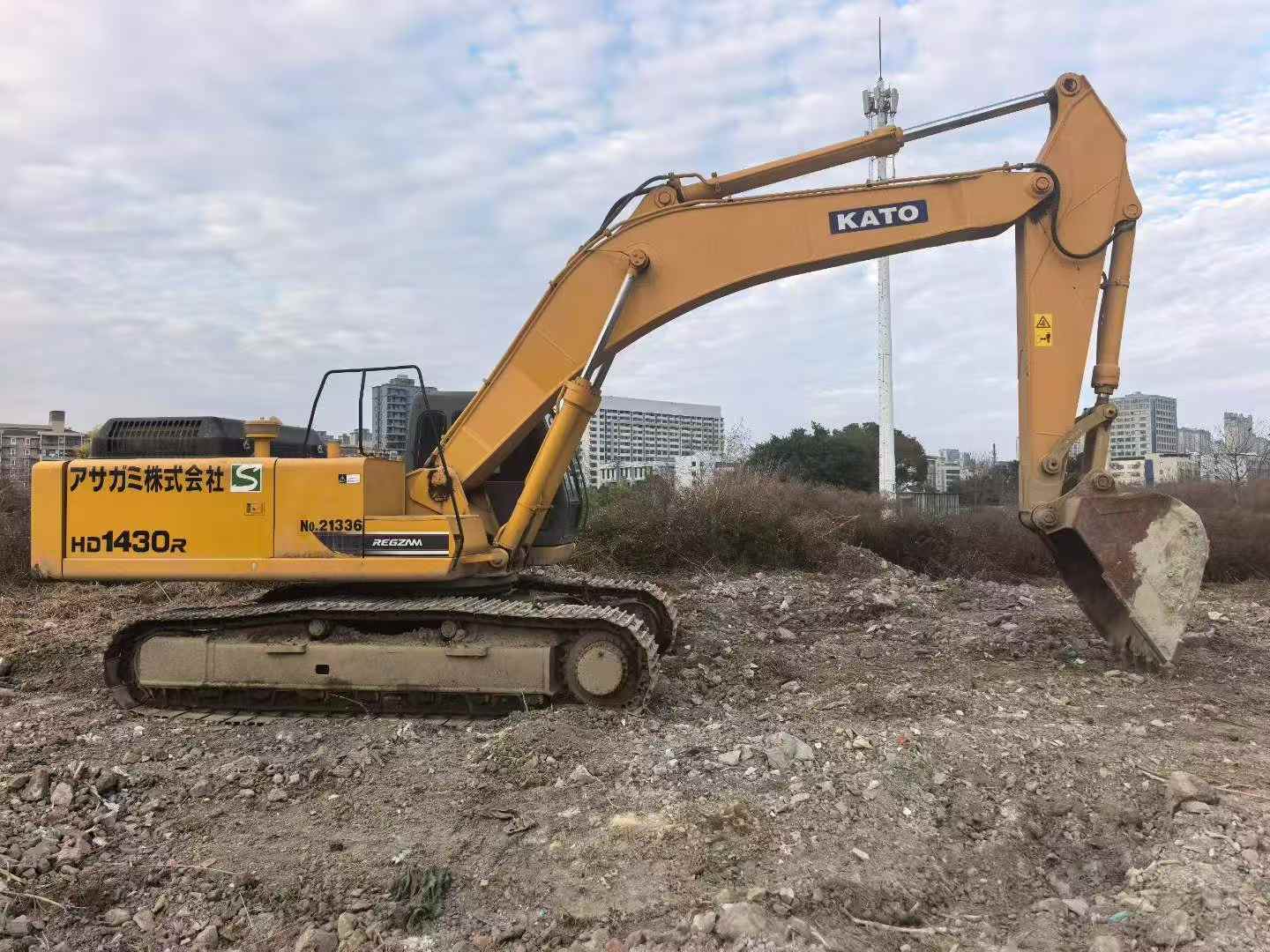 Buy Kato HD1430 Used Excavator / 5 Buy Kato HD1430 Used Excavator / 5