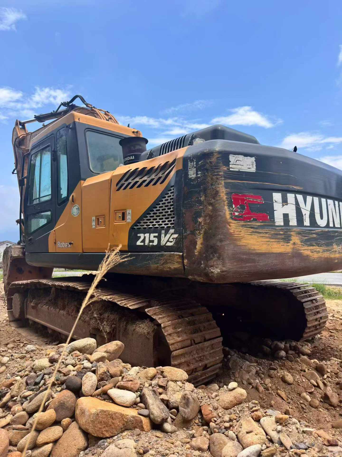Buy Hyundai R215-7 Used Excavator / 1
