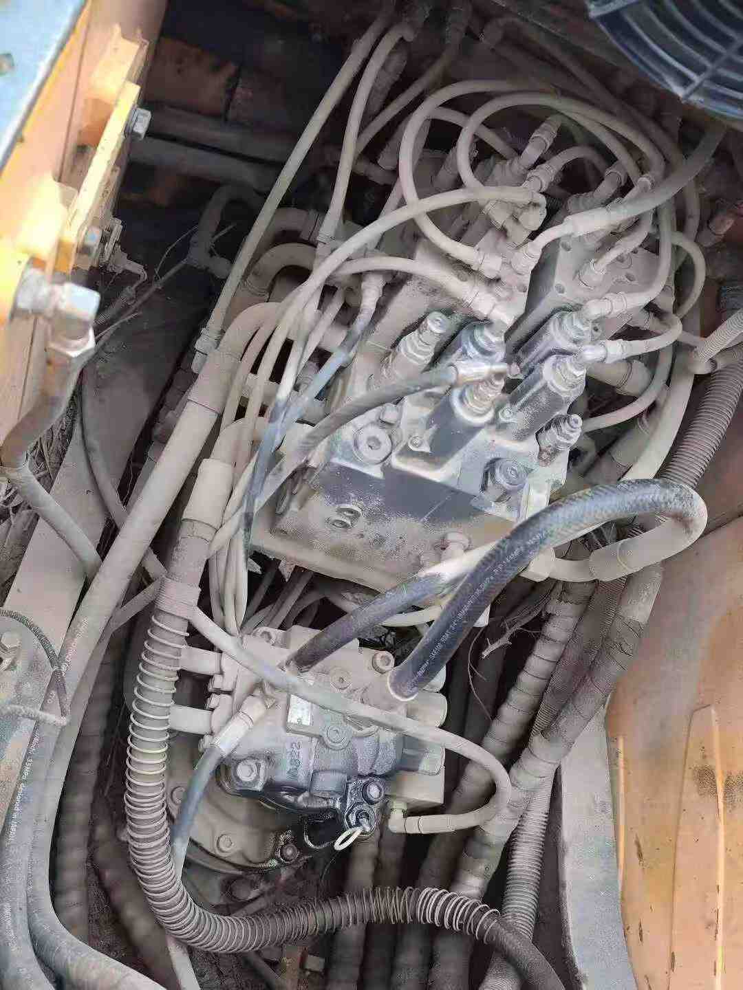 Buy Hyundai R150-7 Used Excavator / 8 Buy Hyundai R150-7 Used Excavator / 8