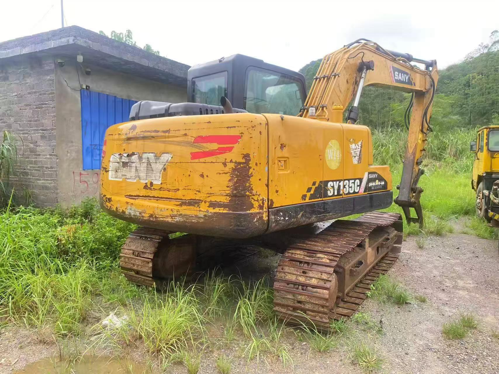Buy Sany SY135 Used Excavator / 1
