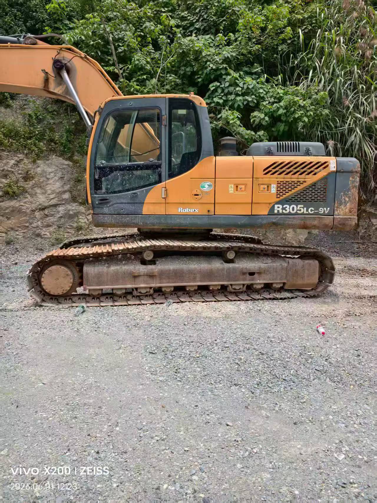 Buy Hyundai R275LC-9T Used Excavator / 1