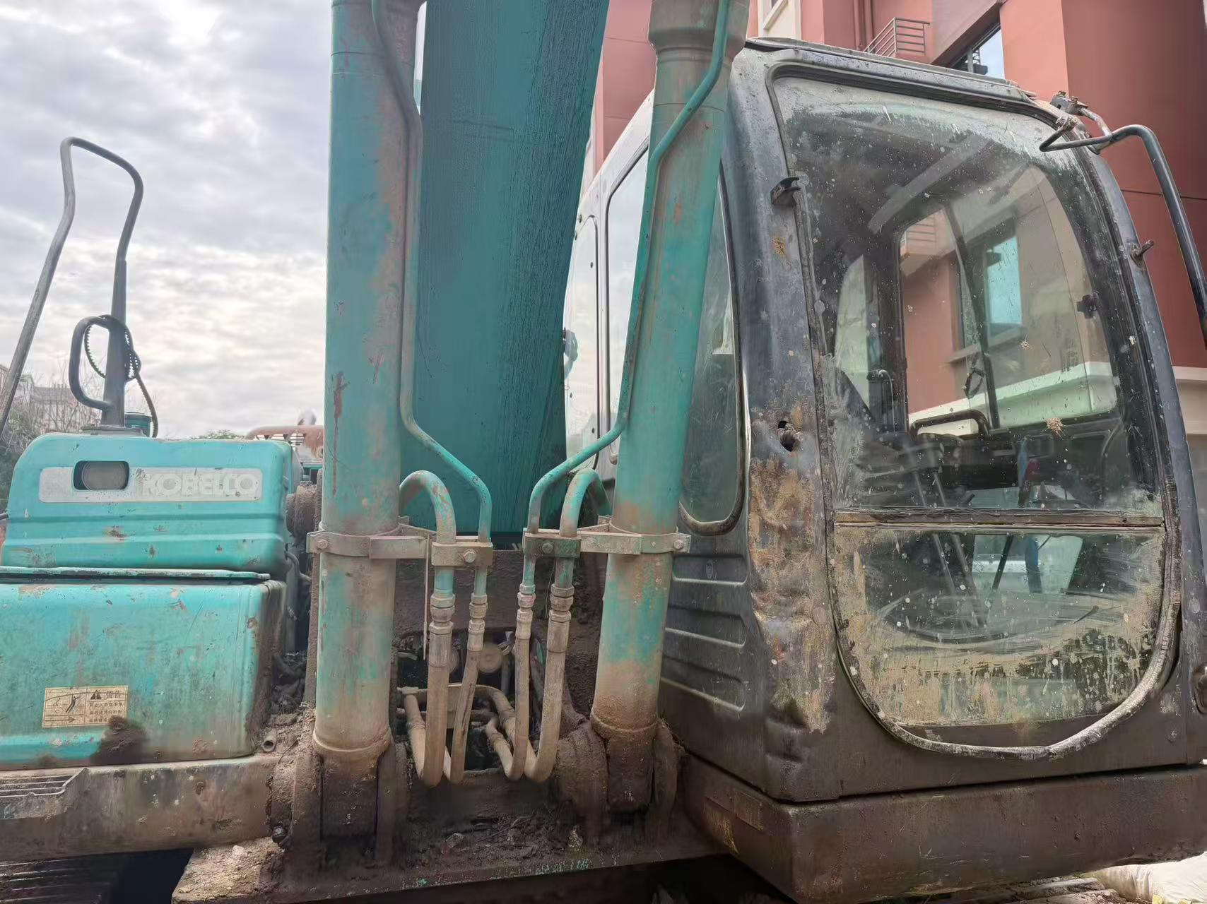 Buy Kobelco SK210 Used Excavator / 5 Buy Kobelco SK210 Used Excavator / 5