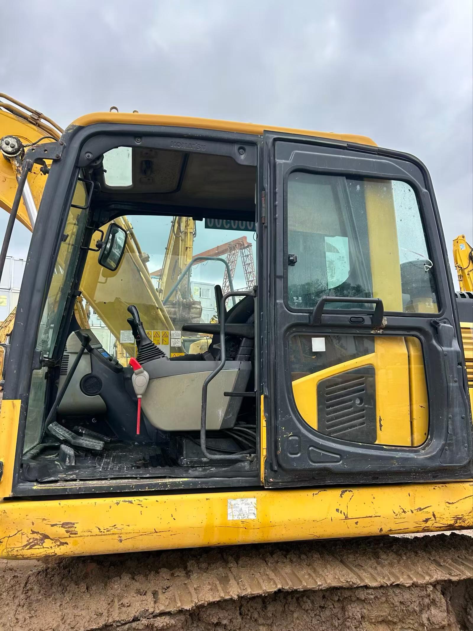 Buy Komatsu PC110-7 Used Excavator / 4 Buy Komatsu PC110-7 Used Excavator / 4