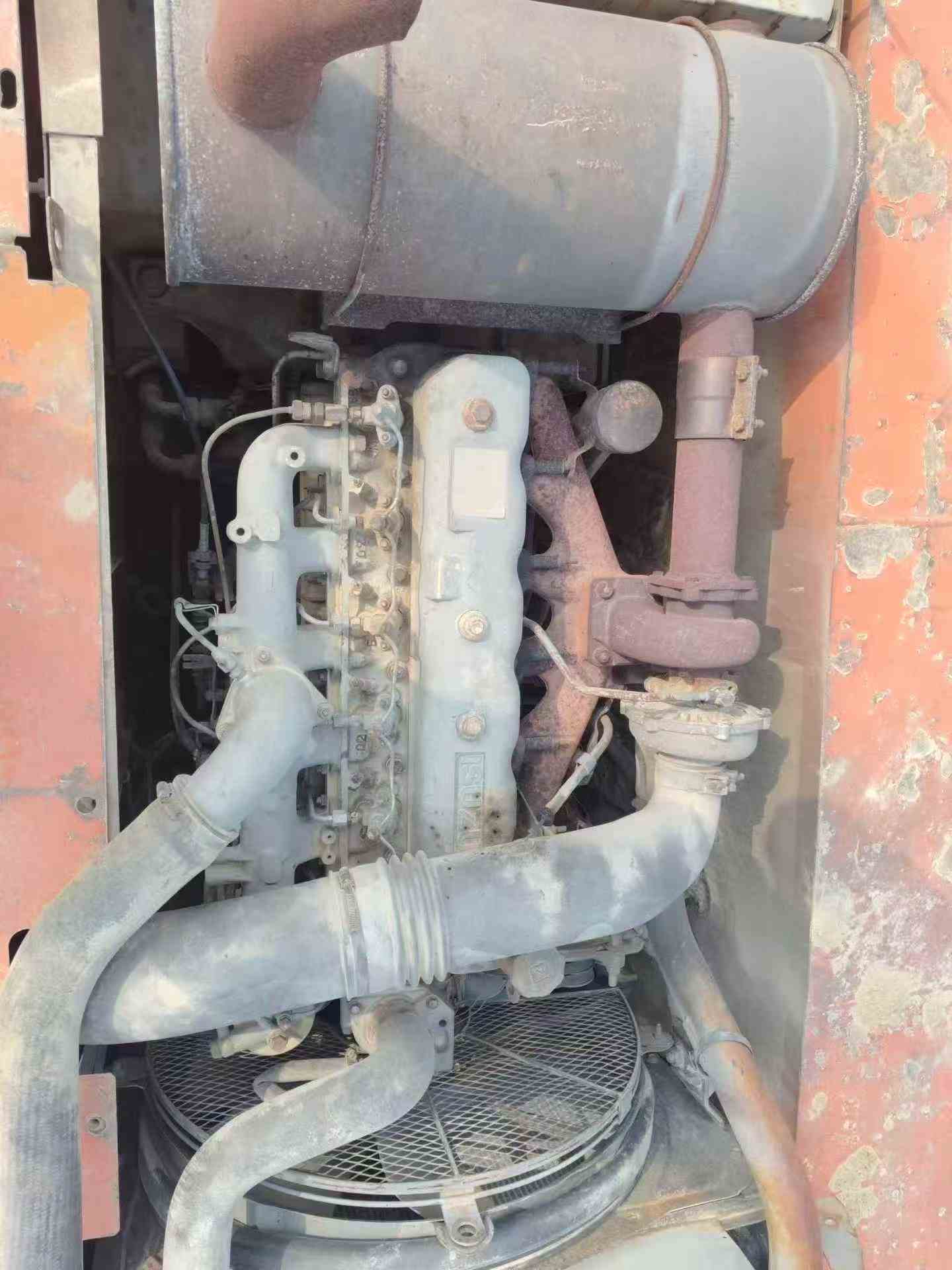 شراء حفارة Hitachi ZX240 مستعملة / 2