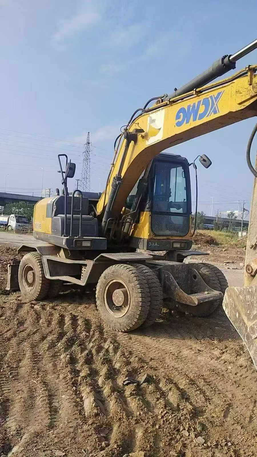 Buy XCMG XE150 Used Excavator / 3 Buy XCMG XE150 Used Excavator / 3