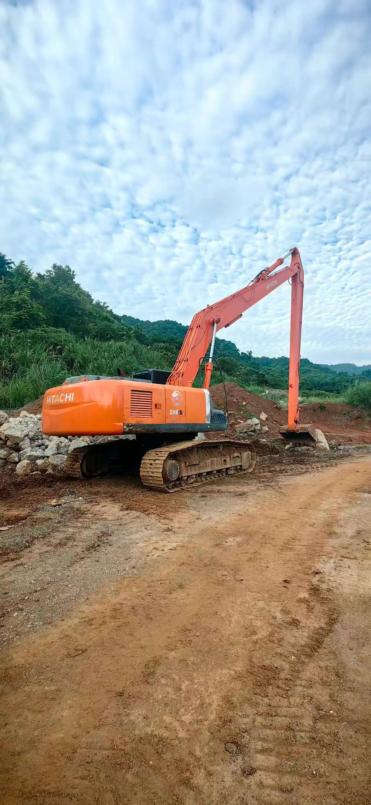 Buy Hitachi EX300 Used Excavator / 2 Buy Hitachi EX300 Used Excavator / 2