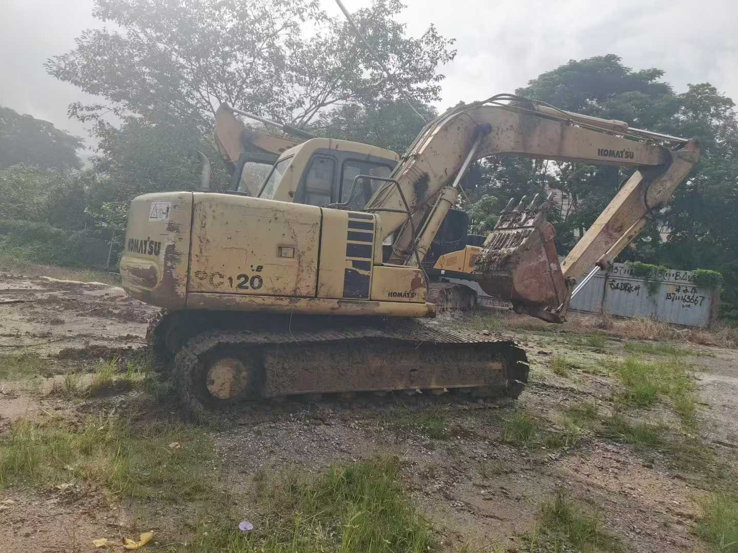 Buy Komatsu PC120-6 Used Excavator / 3