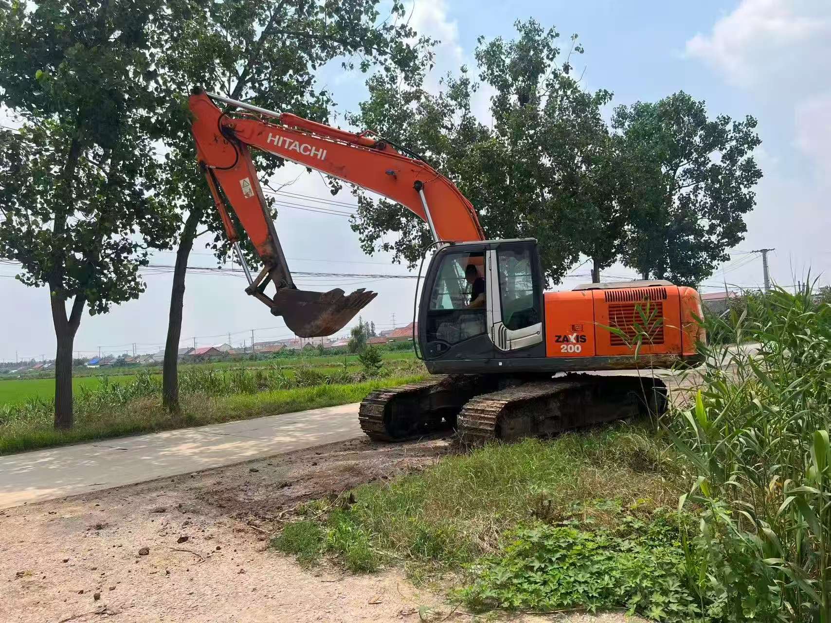 Buy Hitachi EX200-3 Used Excavator / 3 Buy Hitachi EX200-3 Used Excavator / 3