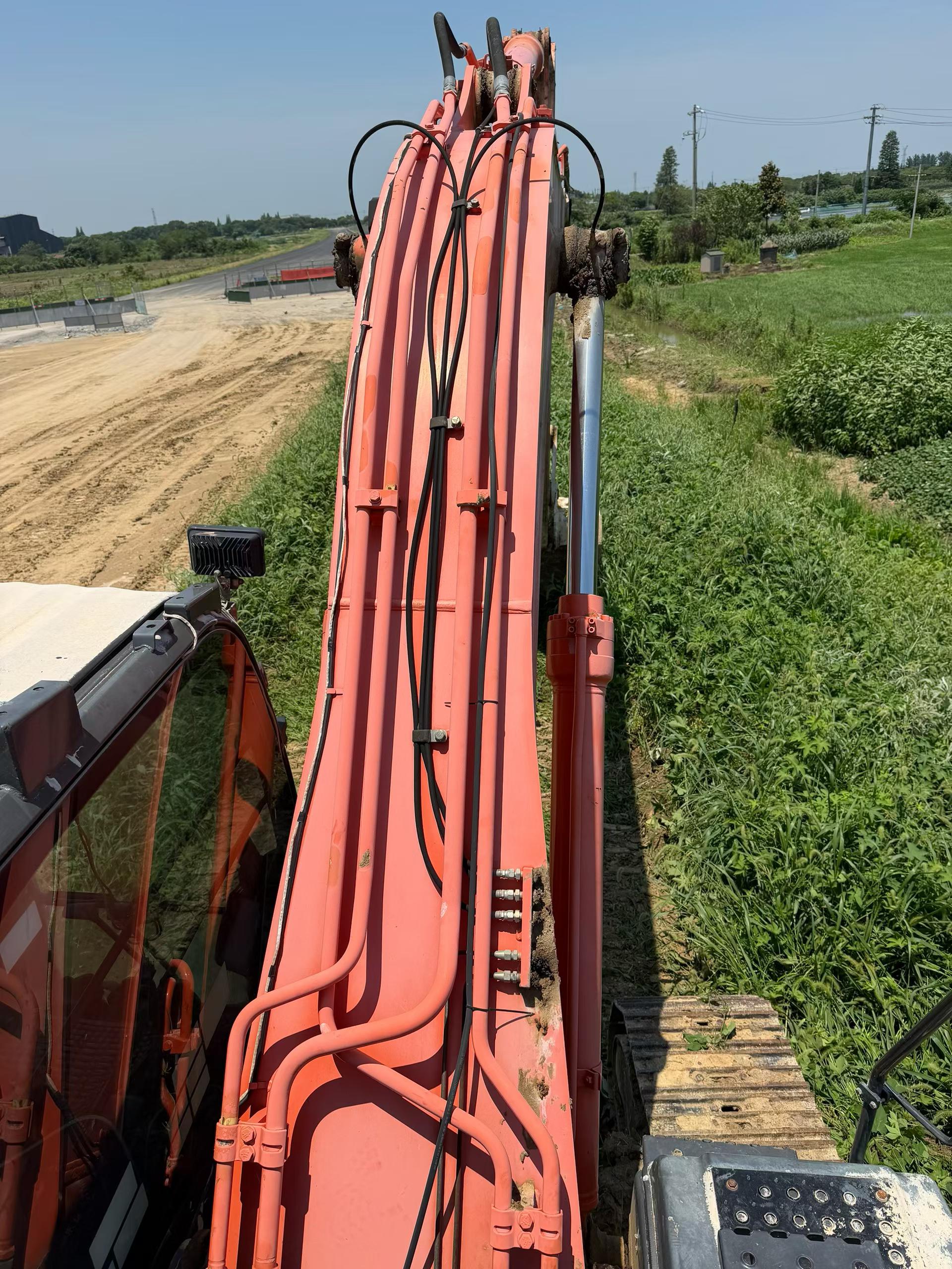 Buy Hitachi EX200 Used Excavator / 7 Buy Hitachi EX200 Used Excavator / 7