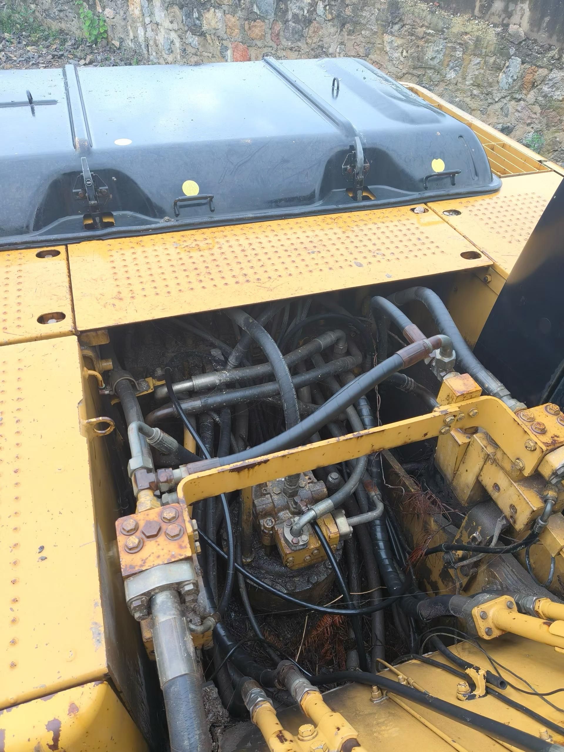 Buy Caterpillar 320D Used Excavator / 4 Buy Caterpillar 320D Used Excavator / 4
