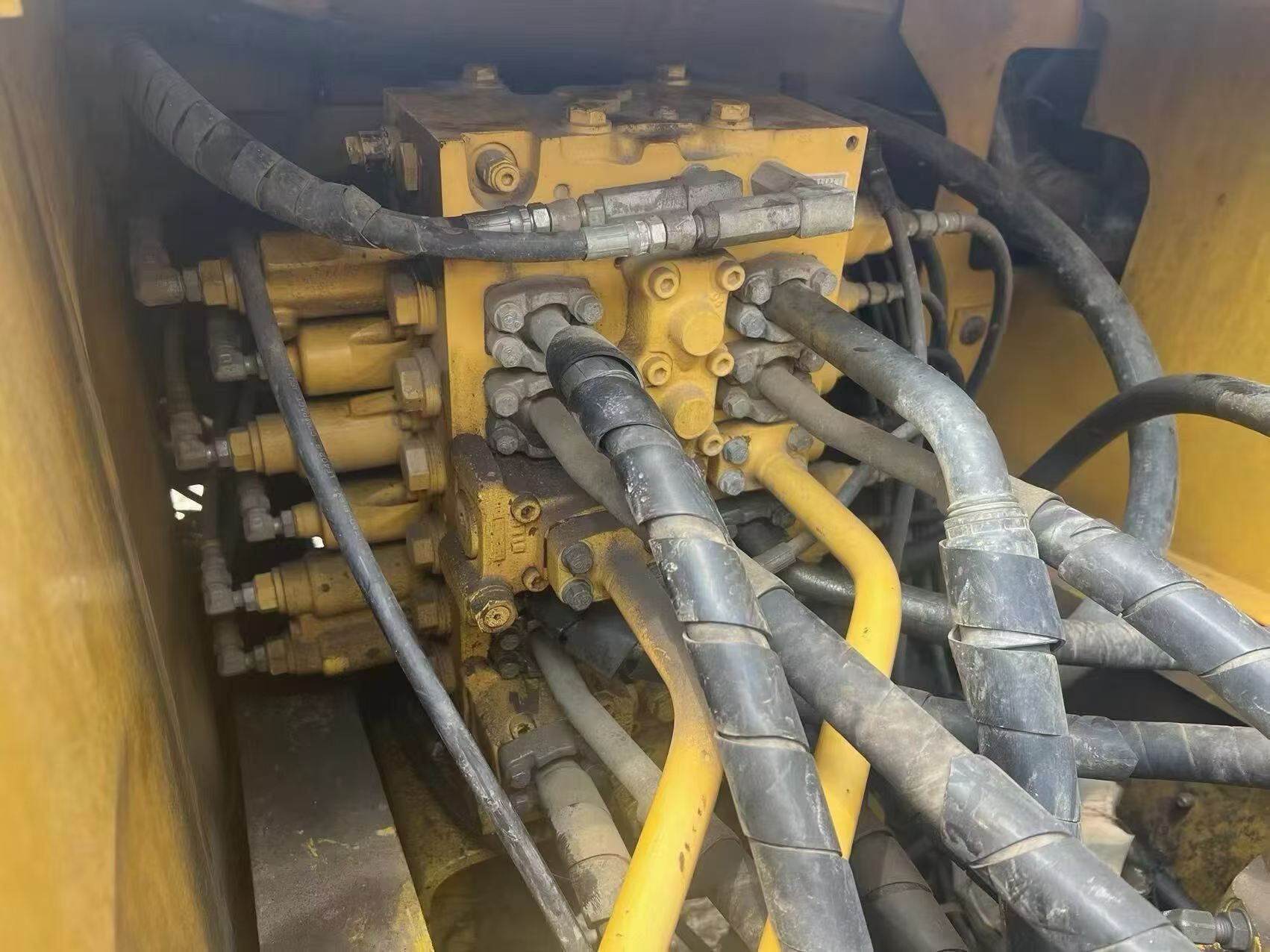Buy Komatsu PC200 Used Excavator / 5 Buy Komatsu PC200 Used Excavator / 5