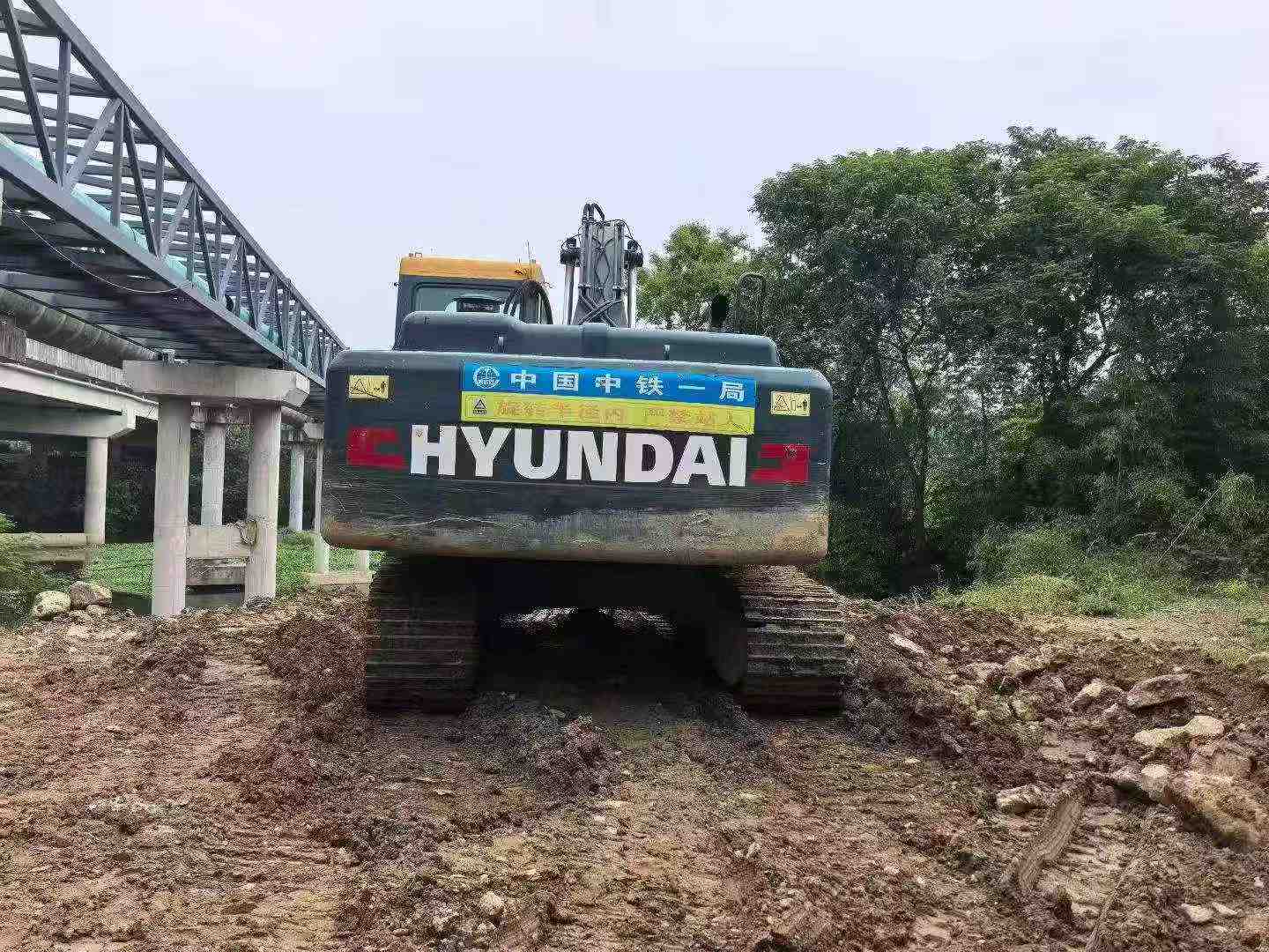 Buy Hyundai R215VS Used Excavator / 2 Buy Hyundai R215VS Used Excavator / 2