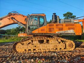 Buy Doosan DH200-3 Used Excavator / 4 Buy Doosan DH200-3 Used Excavator / 4