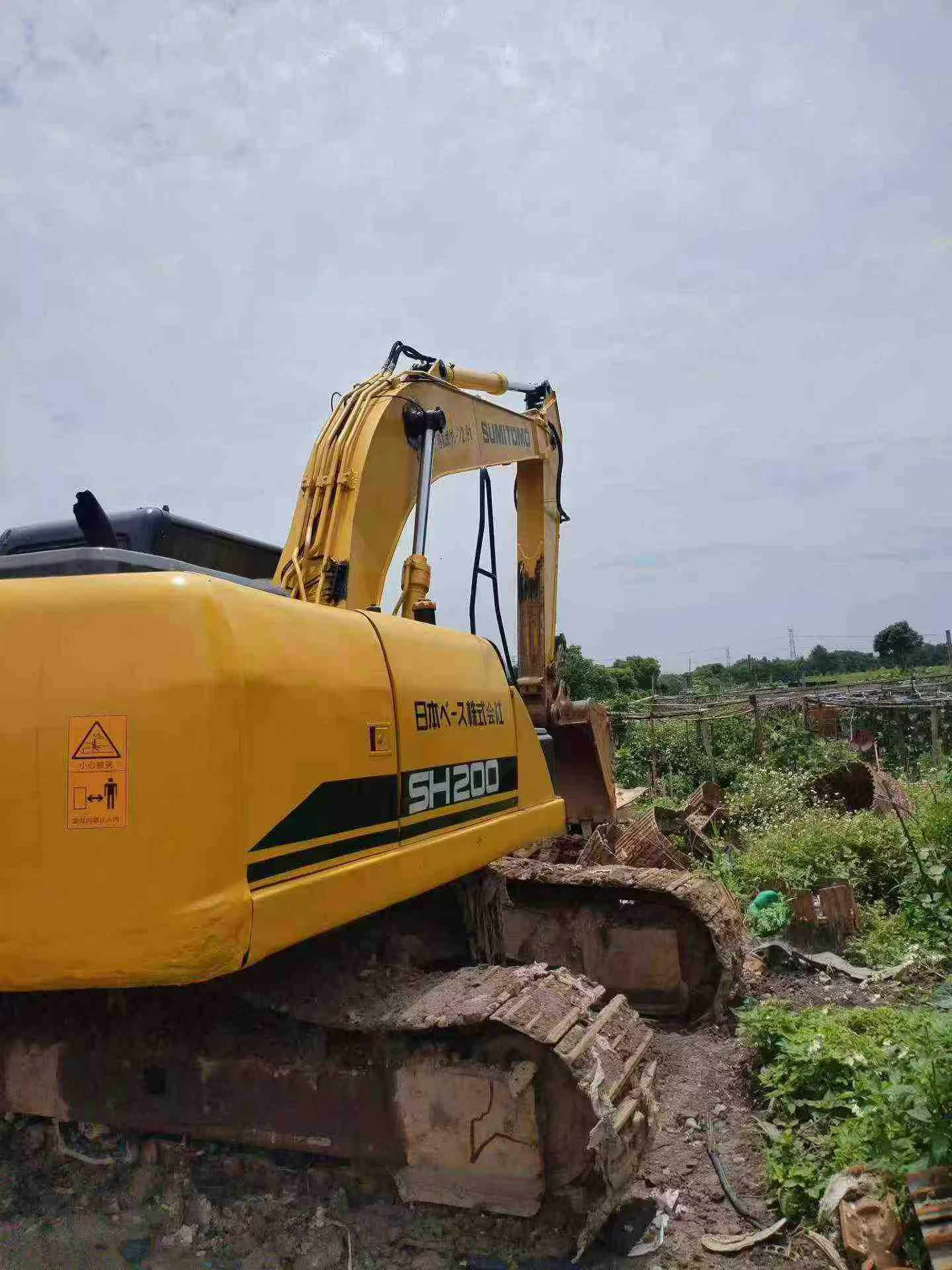 Buy Sumitomo SH200A5 Used Excavator / 3