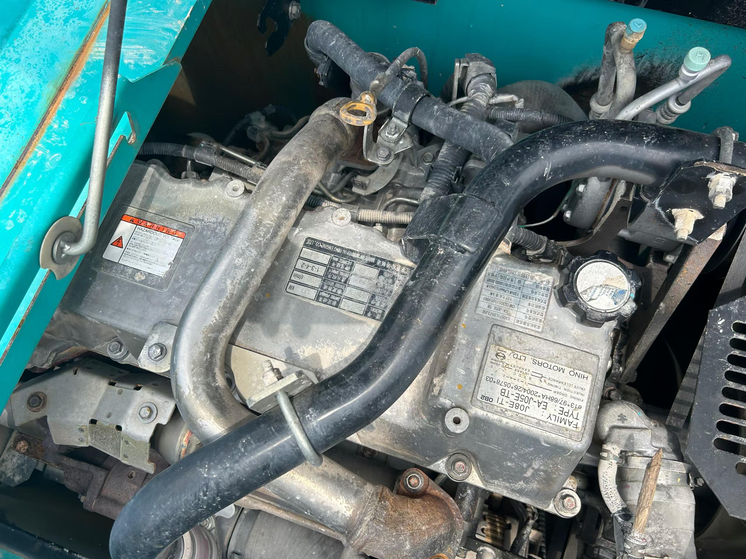 Buy Kobelco SK200 Used Excavator / 7