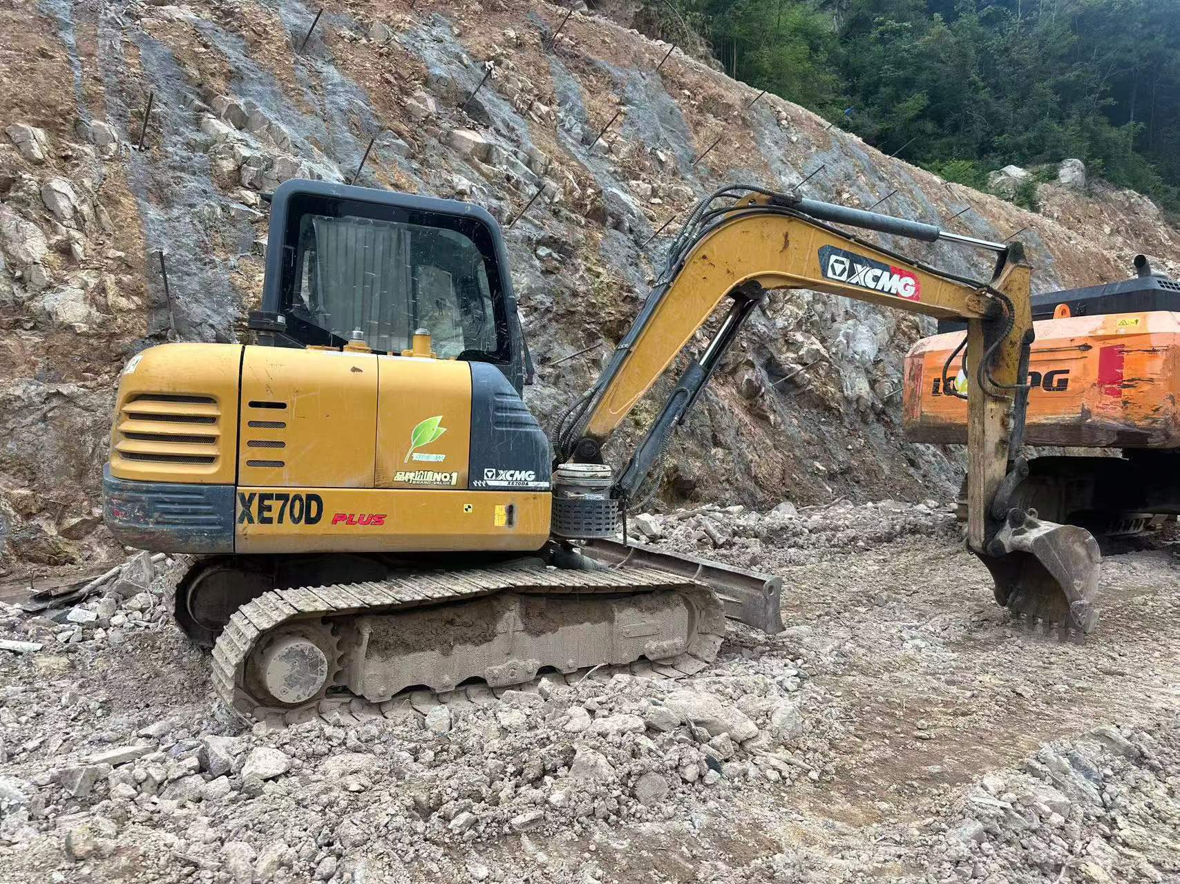 Buy XCMG XE60 Used Excavator / 1