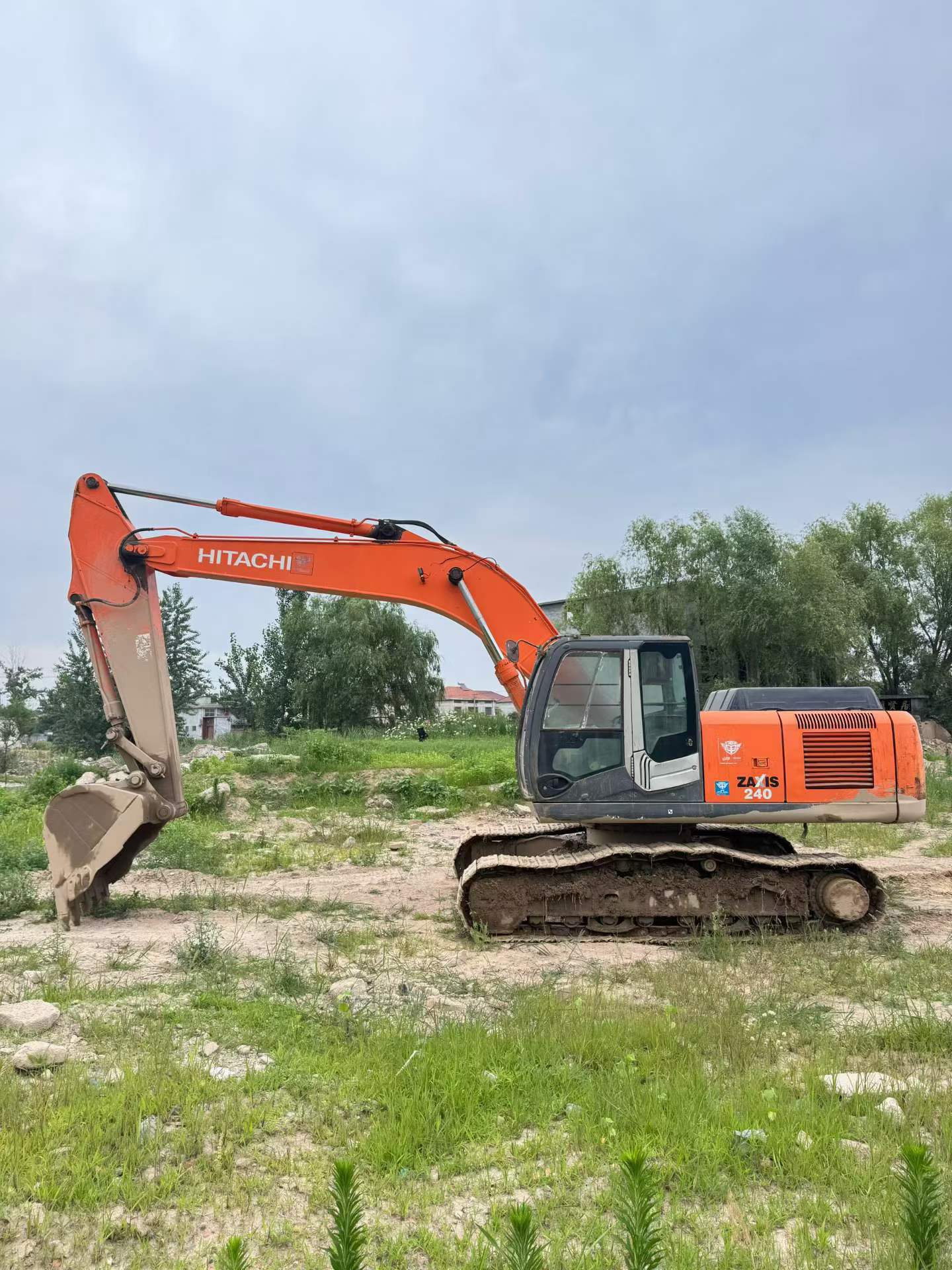 Buy Hitachi EX240-3 Used Excavator / 5 Buy Hitachi EX240-3 Used Excavator / 5