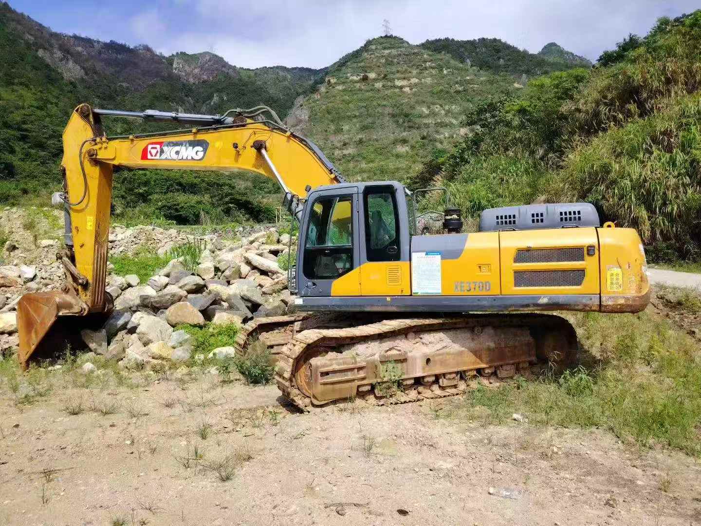 Buy XCMG XE370 Used Excavator / 1
