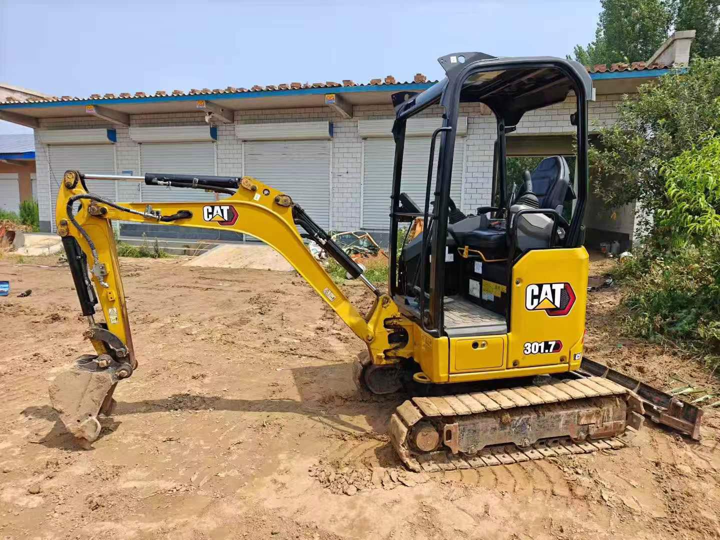 Buy Caterpillar Used Excavator / 1