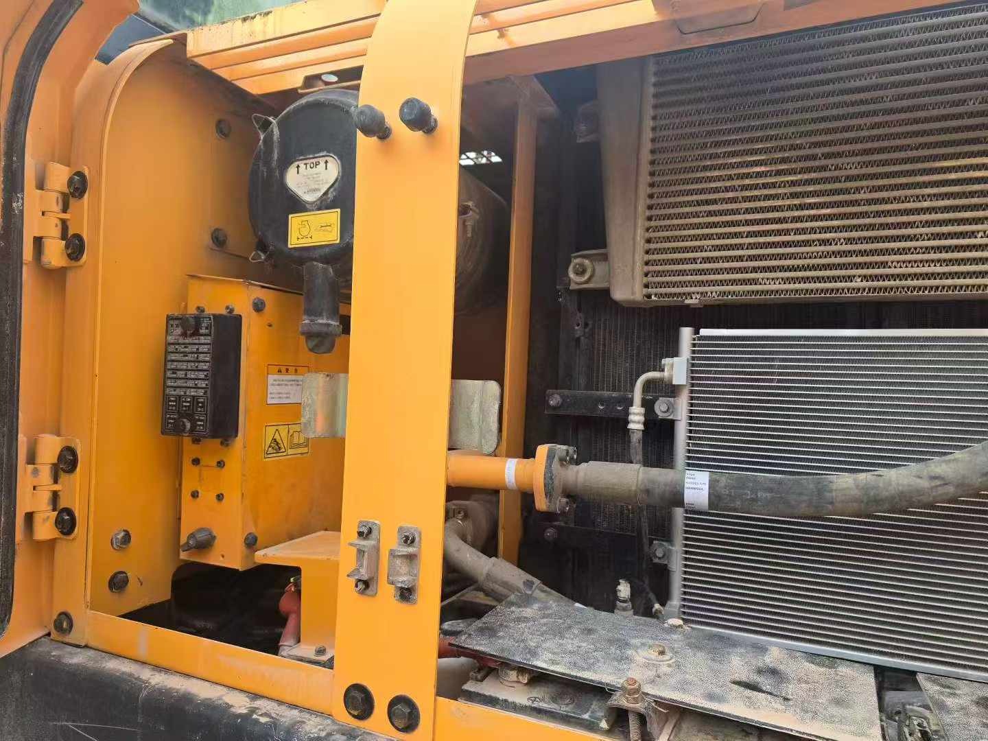Buy Hyundai R215VS Used Excavator / 5 Buy Hyundai R215VS Used Excavator / 5