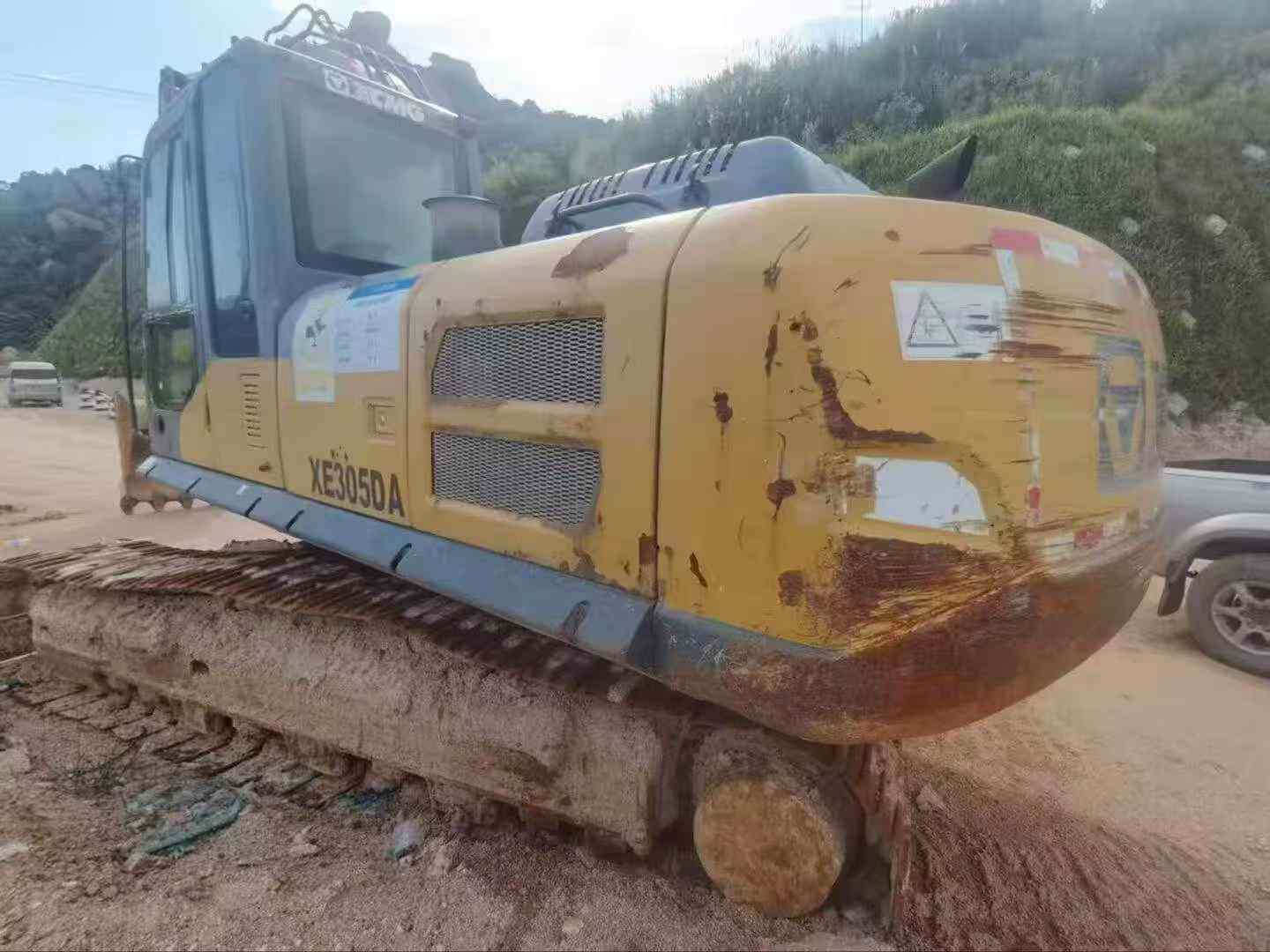 Buy XCMG XE245D Used Excavator / 3 Buy XCMG XE245D Used Excavator / 3