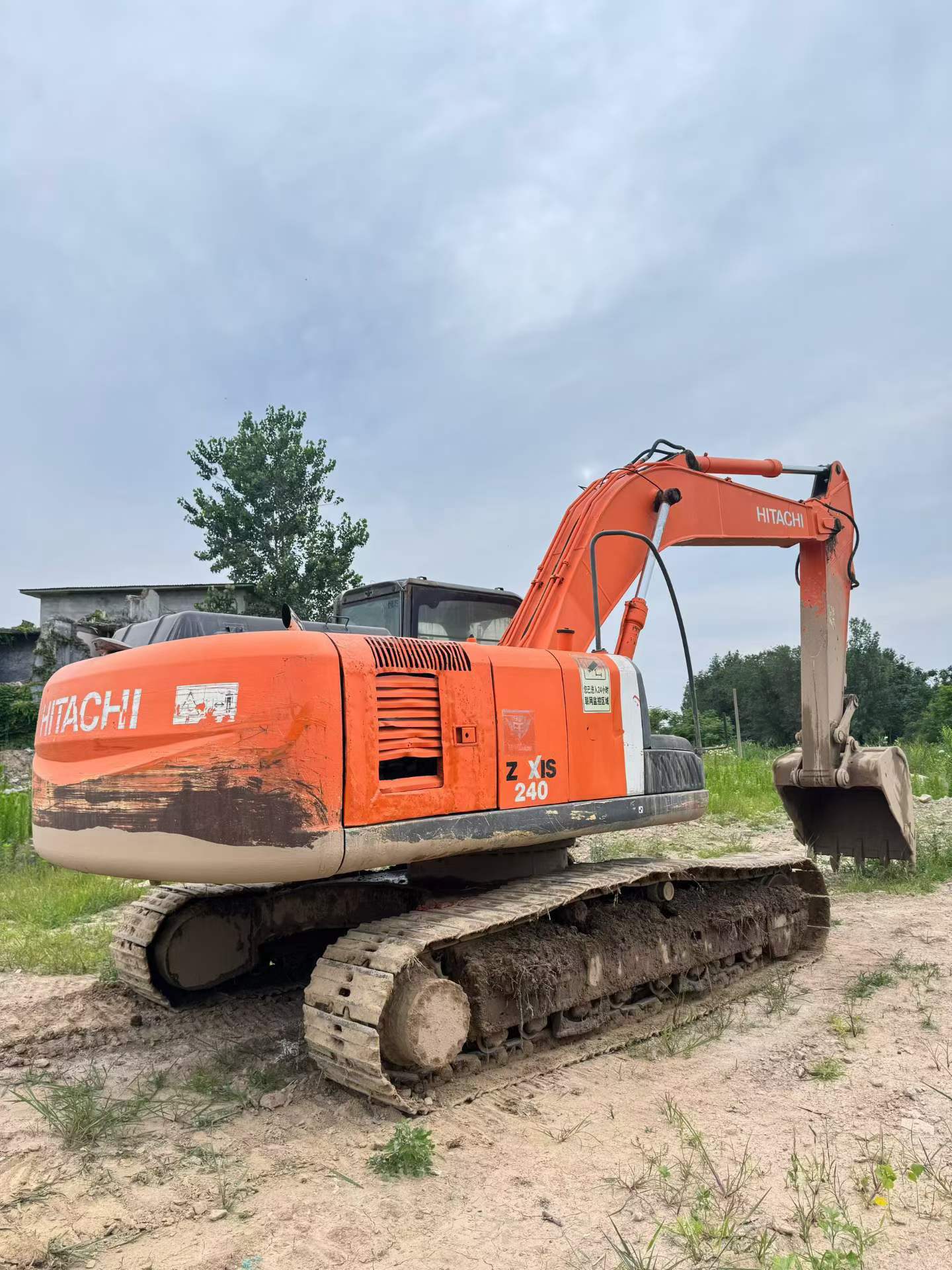Buy Hitachi EX240-3 Used Excavator / 2 Buy Hitachi EX240-3 Used Excavator / 2