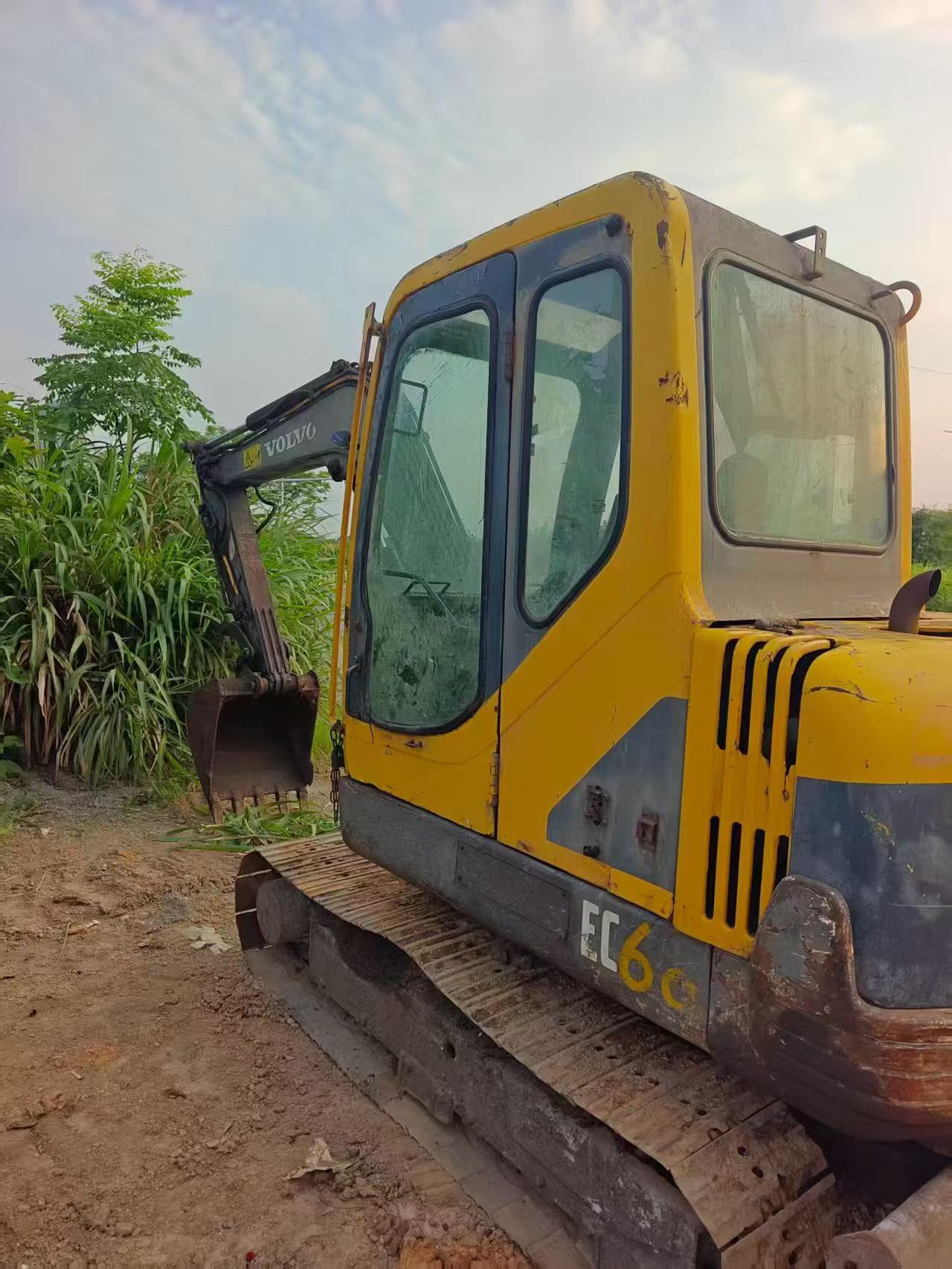 Buy Volvo EC55 Used Excavator / 2 Buy Volvo EC55 Used Excavator / 2