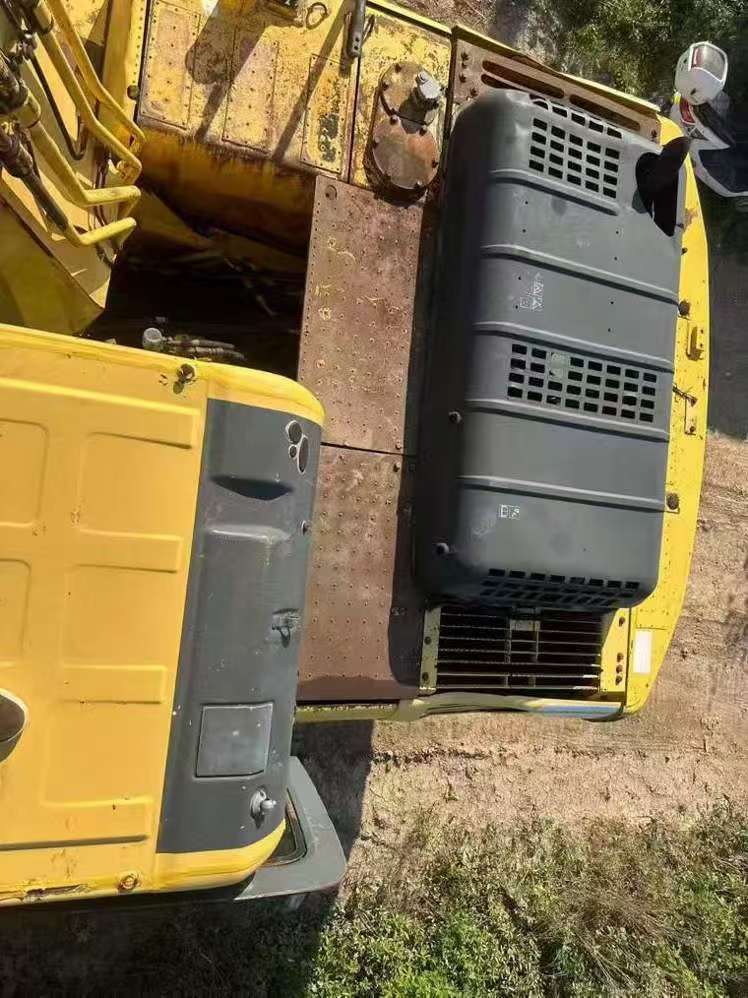 Buy Komatsu PC210-8 Used Excavator / 4 Buy Komatsu PC210-8 Used Excavator / 4
