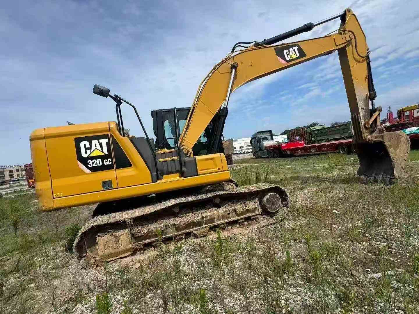 Buy Caterpillar 320A Used Excavator / 1