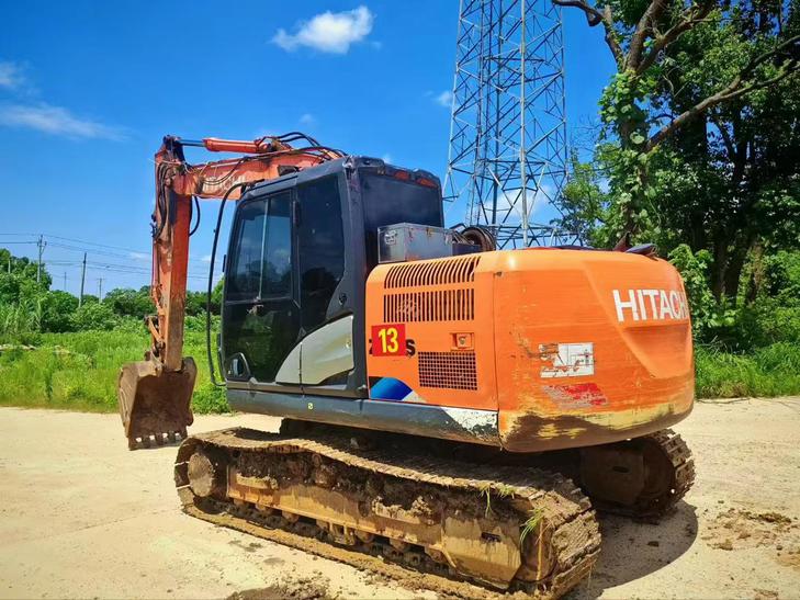 Buy Hitachi EX130 Used Excavator / 1