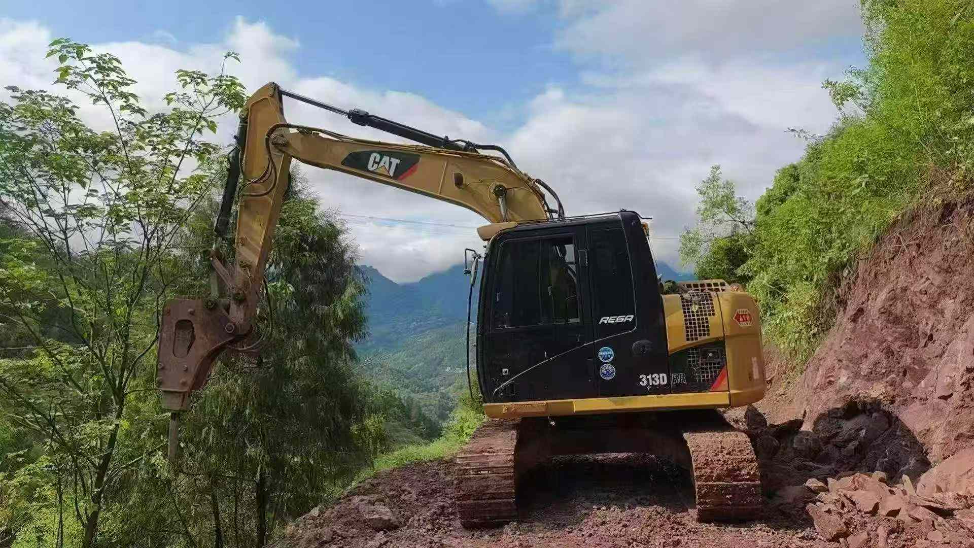 Buy Caterpillar 311 Used Excavator / 1