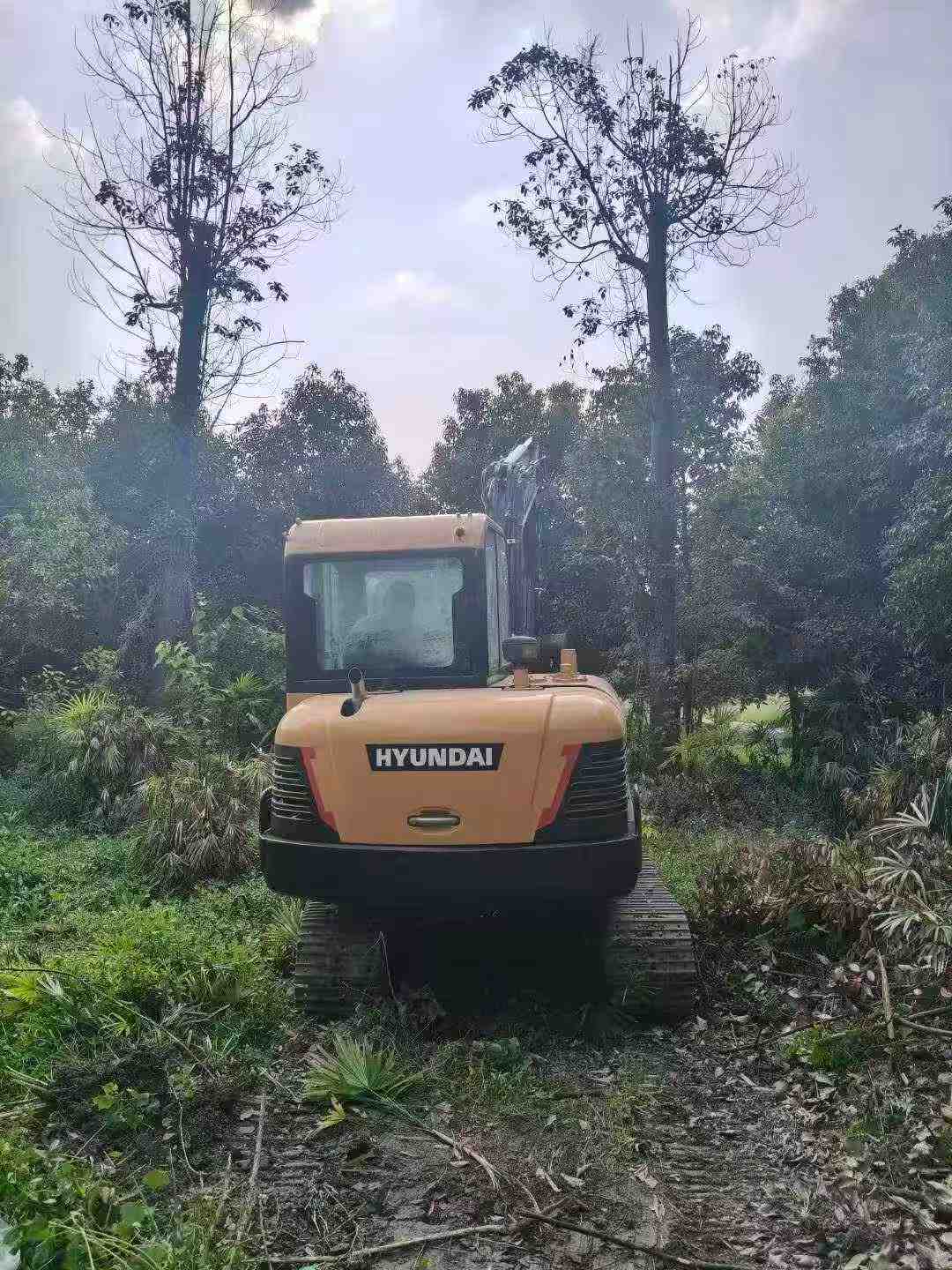 Buy Hyundai HX60 Used Excavator / 6 Buy Hyundai HX60 Used Excavator / 6