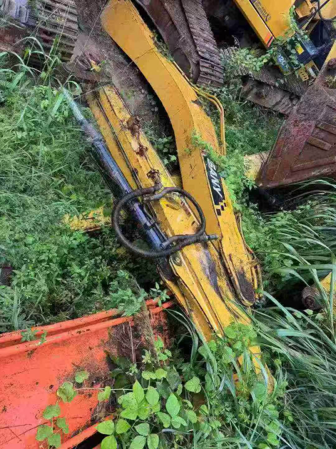 Buy Sany SY135 Used Excavator / 3 Buy Sany SY135 Used Excavator / 3