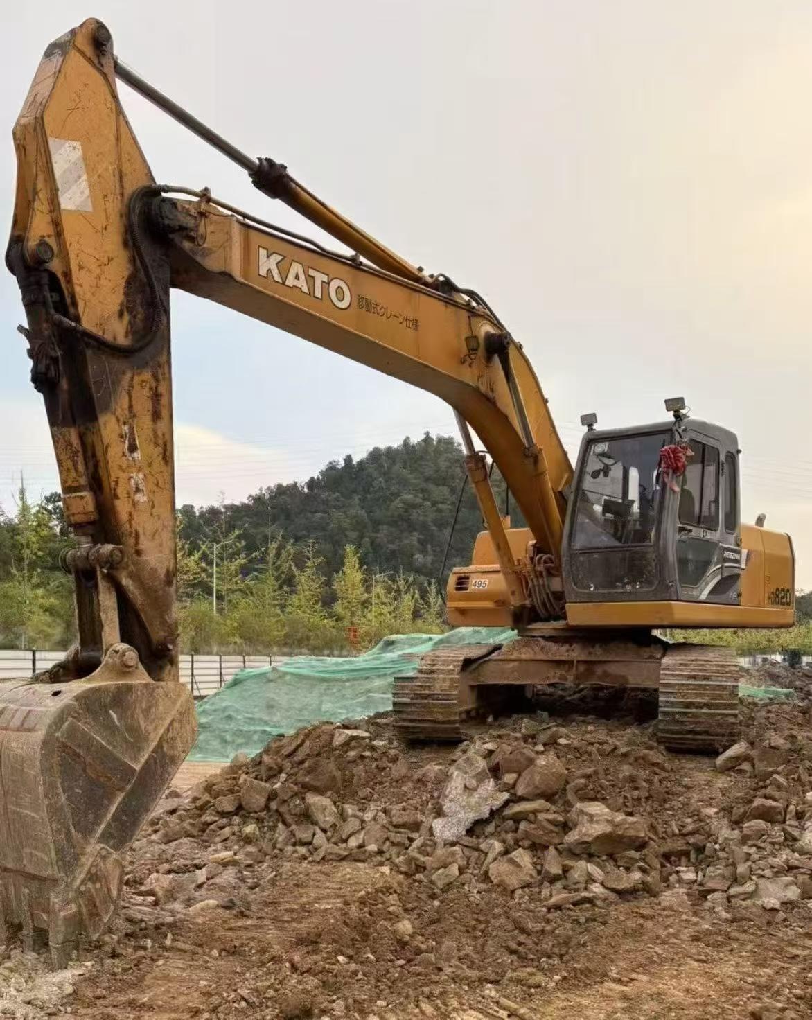 Buy Kato HD820V Used Excavator / 1