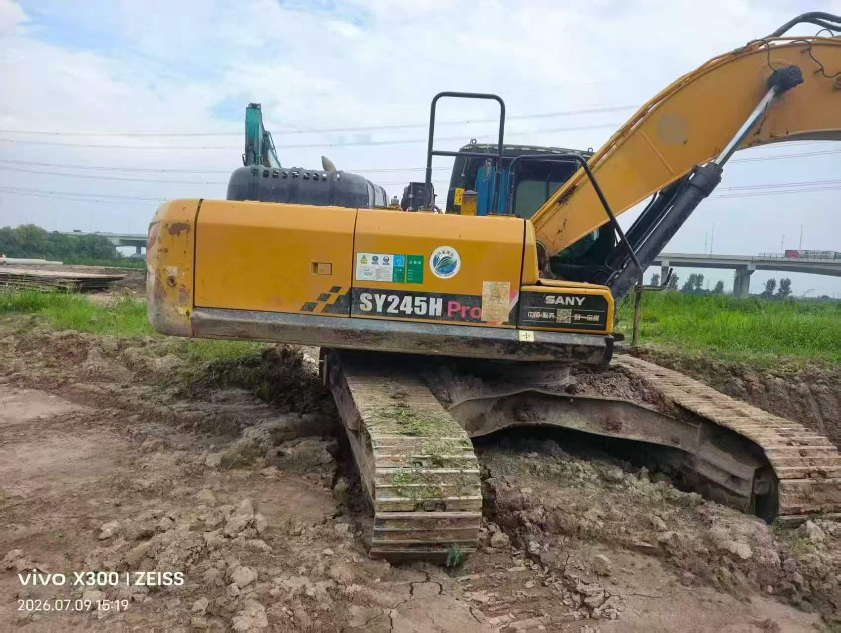 Buy Sany SY245H Used Excavator / 1