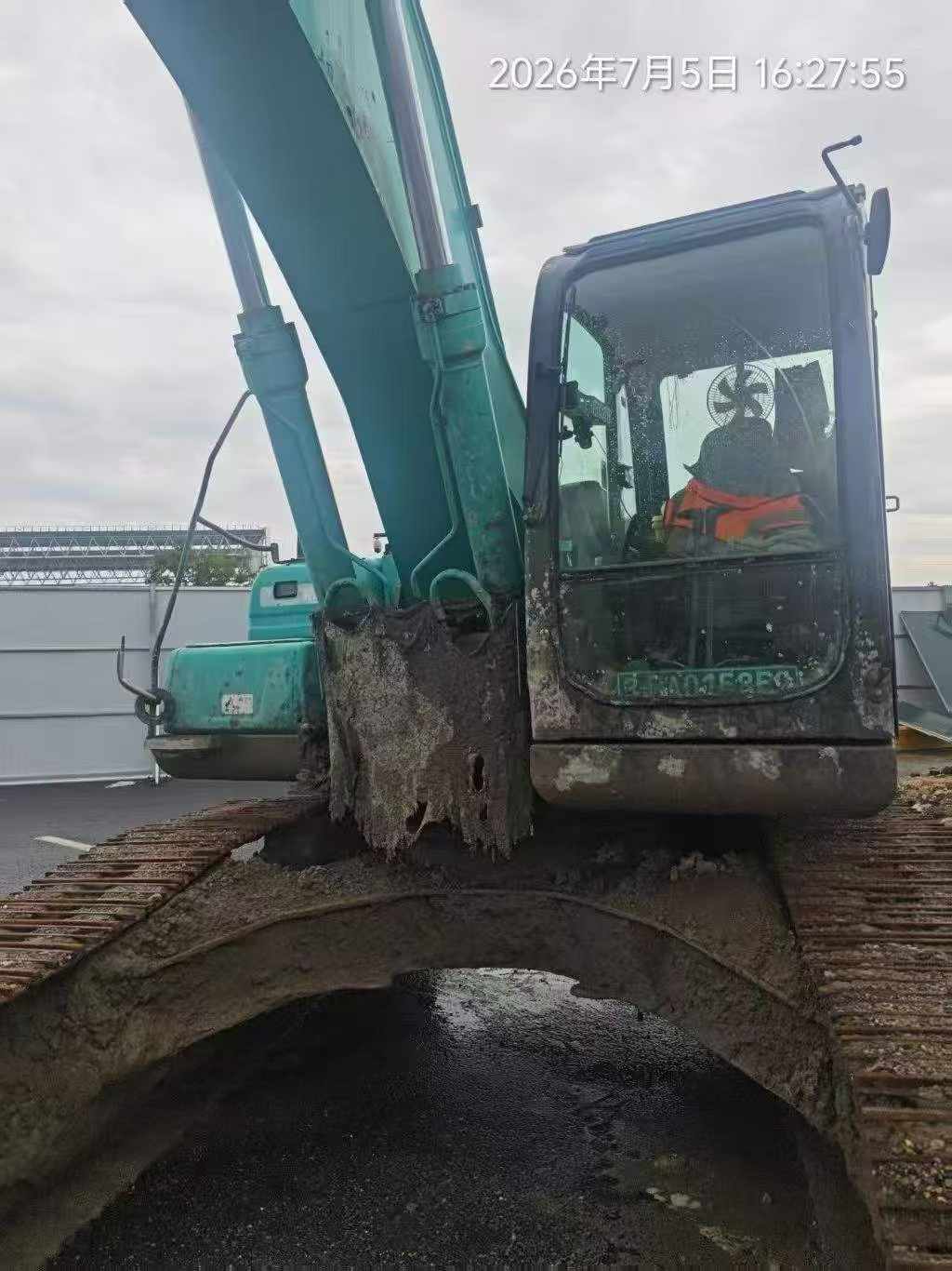 Buy Kobelco SK260 Used Excavator / 1