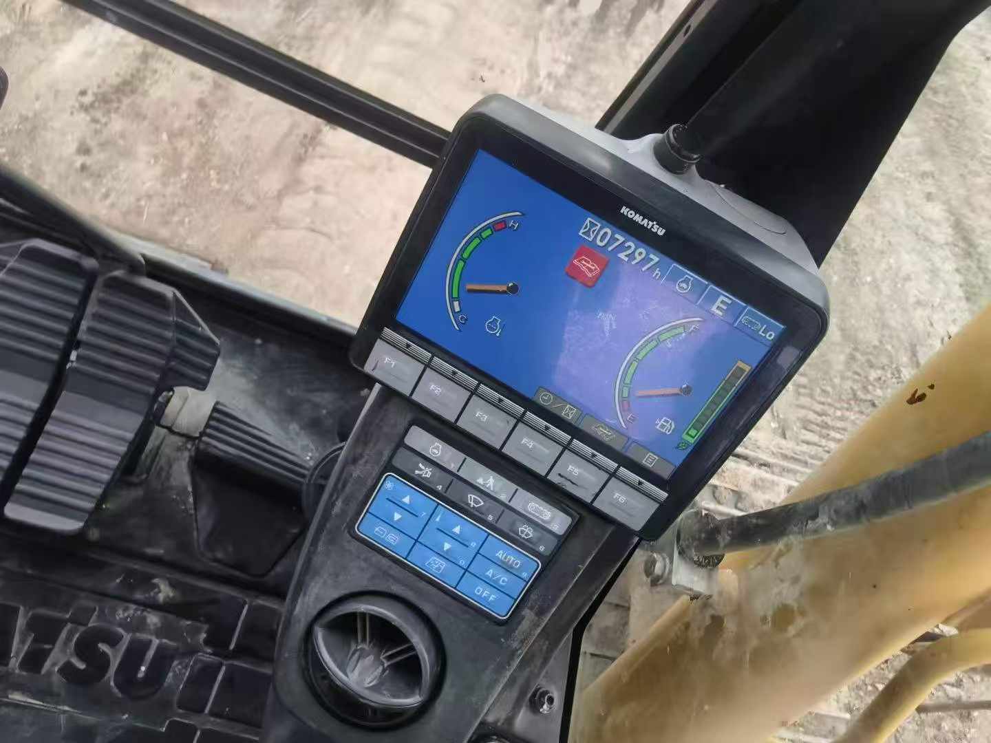 Buy Komatsu PC70-8 Used Excavator / 6 Buy Komatsu PC70-8 Used Excavator / 6