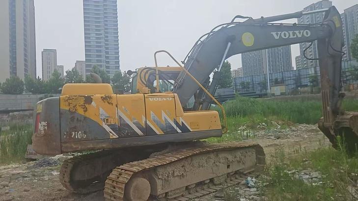 Buy Volvo EC210B Used Excavator / 1