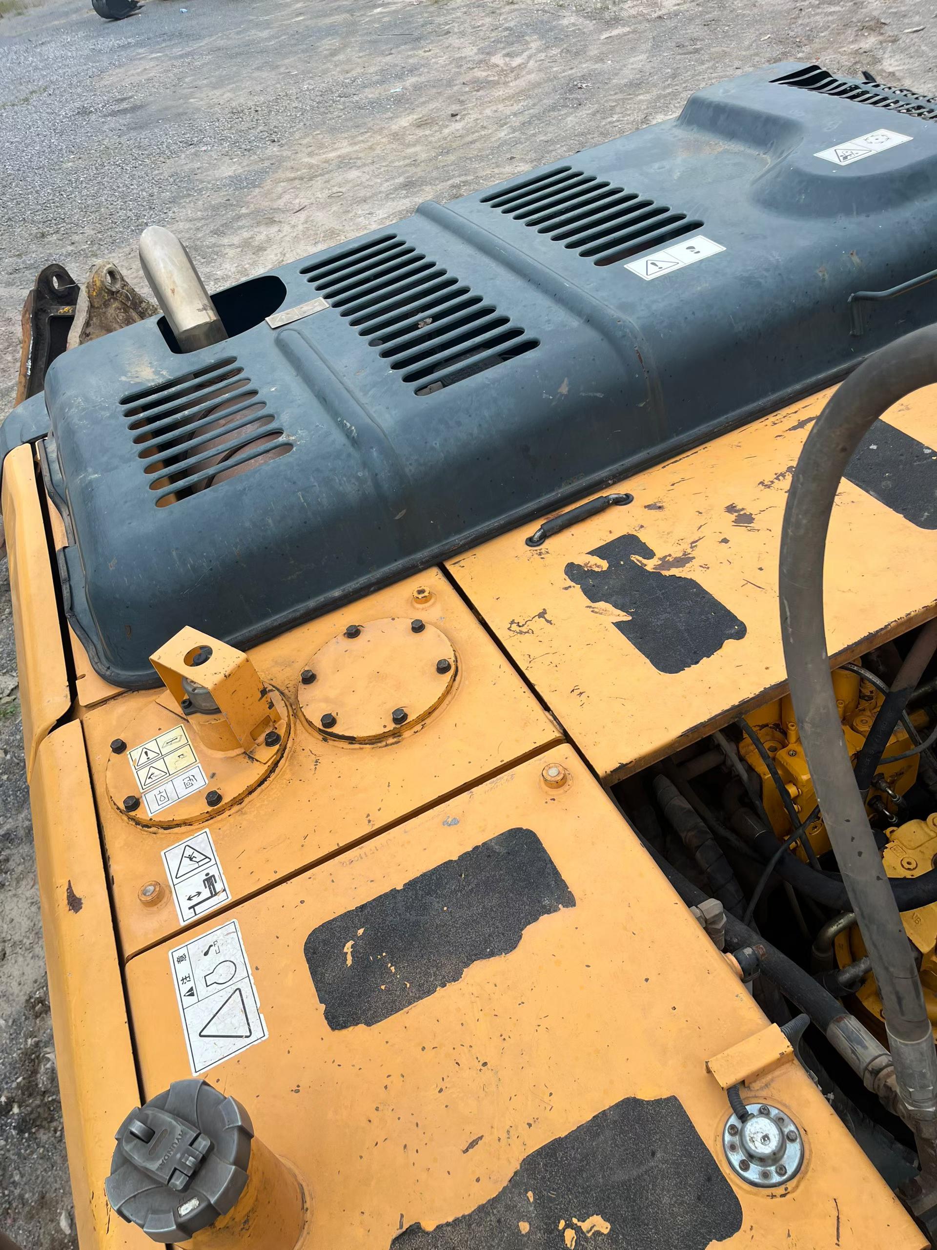 Buy Hyundai R215VS Used Excavator / 8 Buy Hyundai R215VS Used Excavator / 8